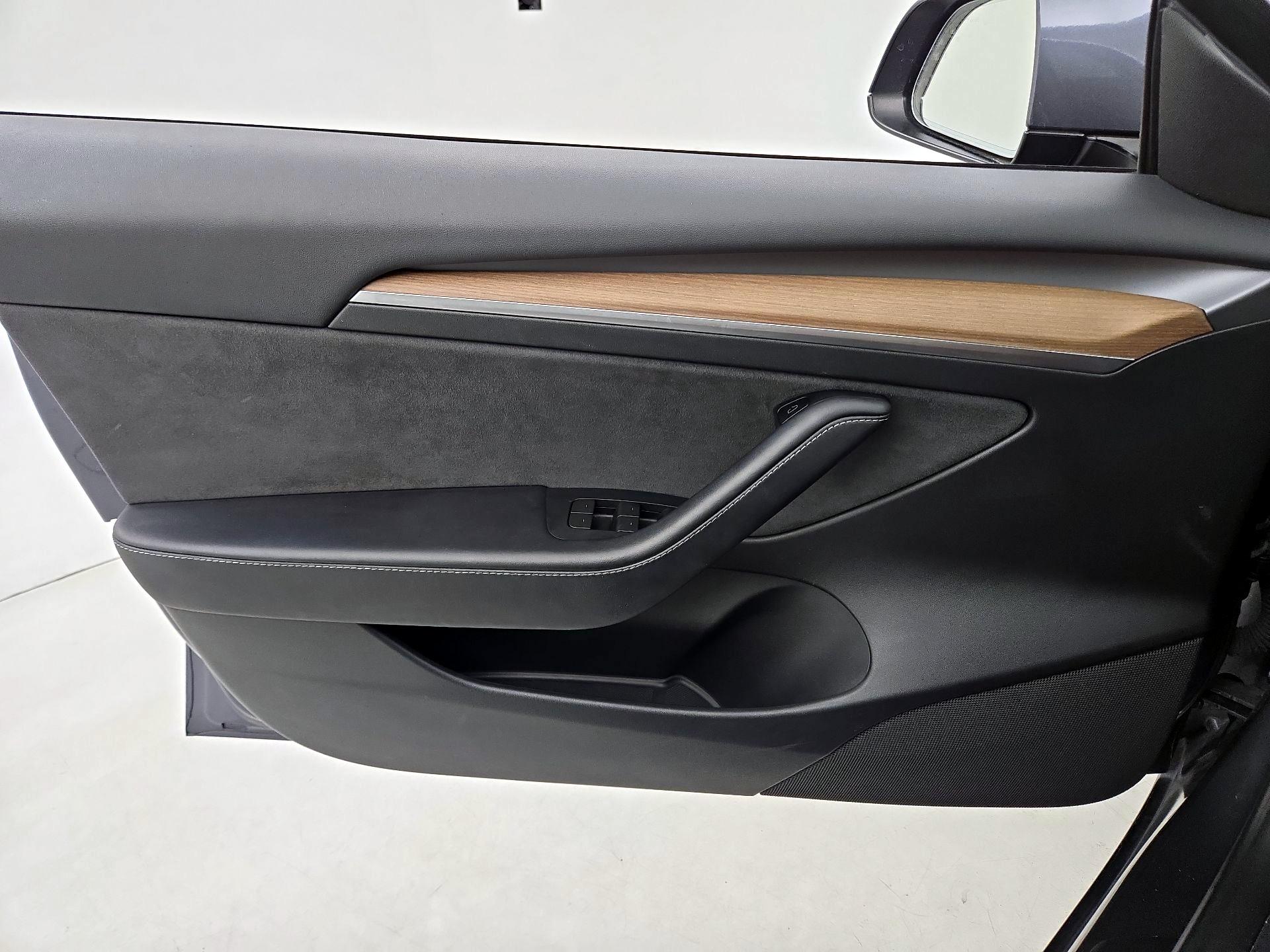 Thumbnail: 2023 Tesla Model 3 - 12