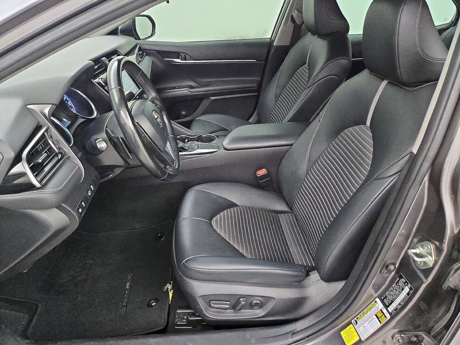 Power Seat(s) & Side Airbags