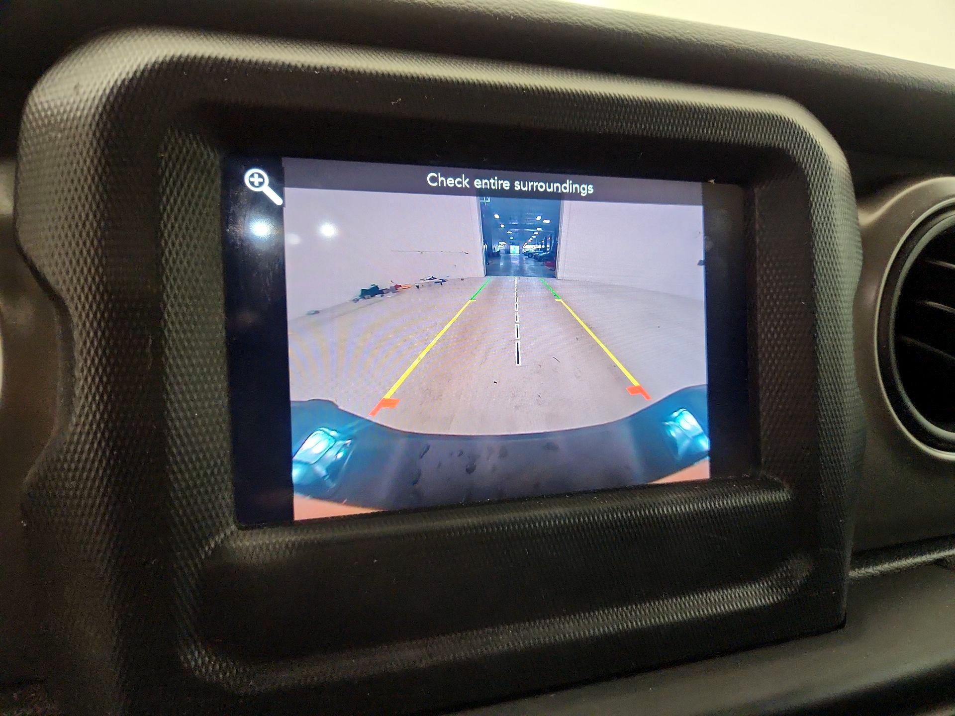 Thumbnail: 2021 Jeep Gladiator - 14