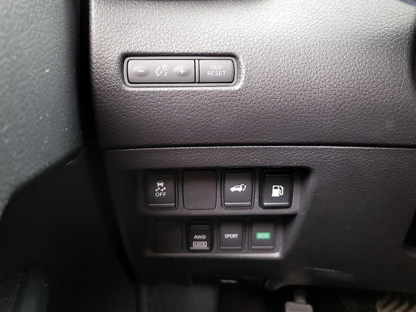 2018 Nissan Rogue SV - Photo 14