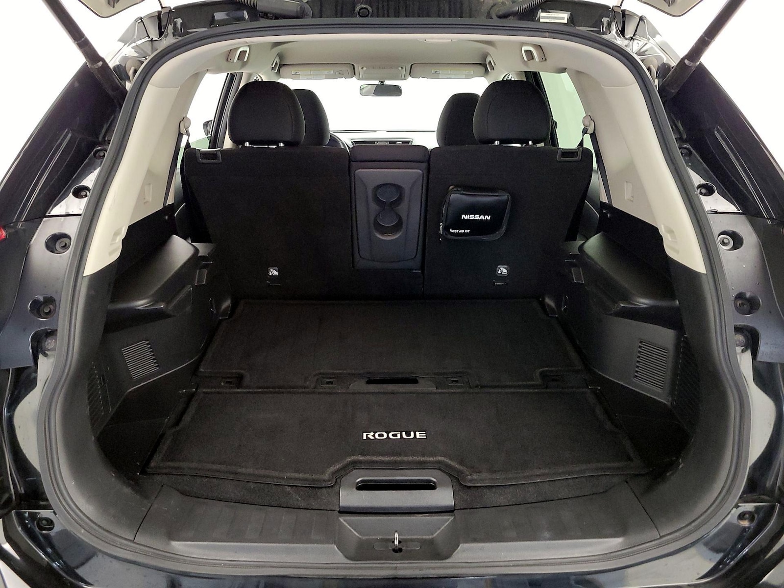 2018 Nissan Rogue SV - Photo 21