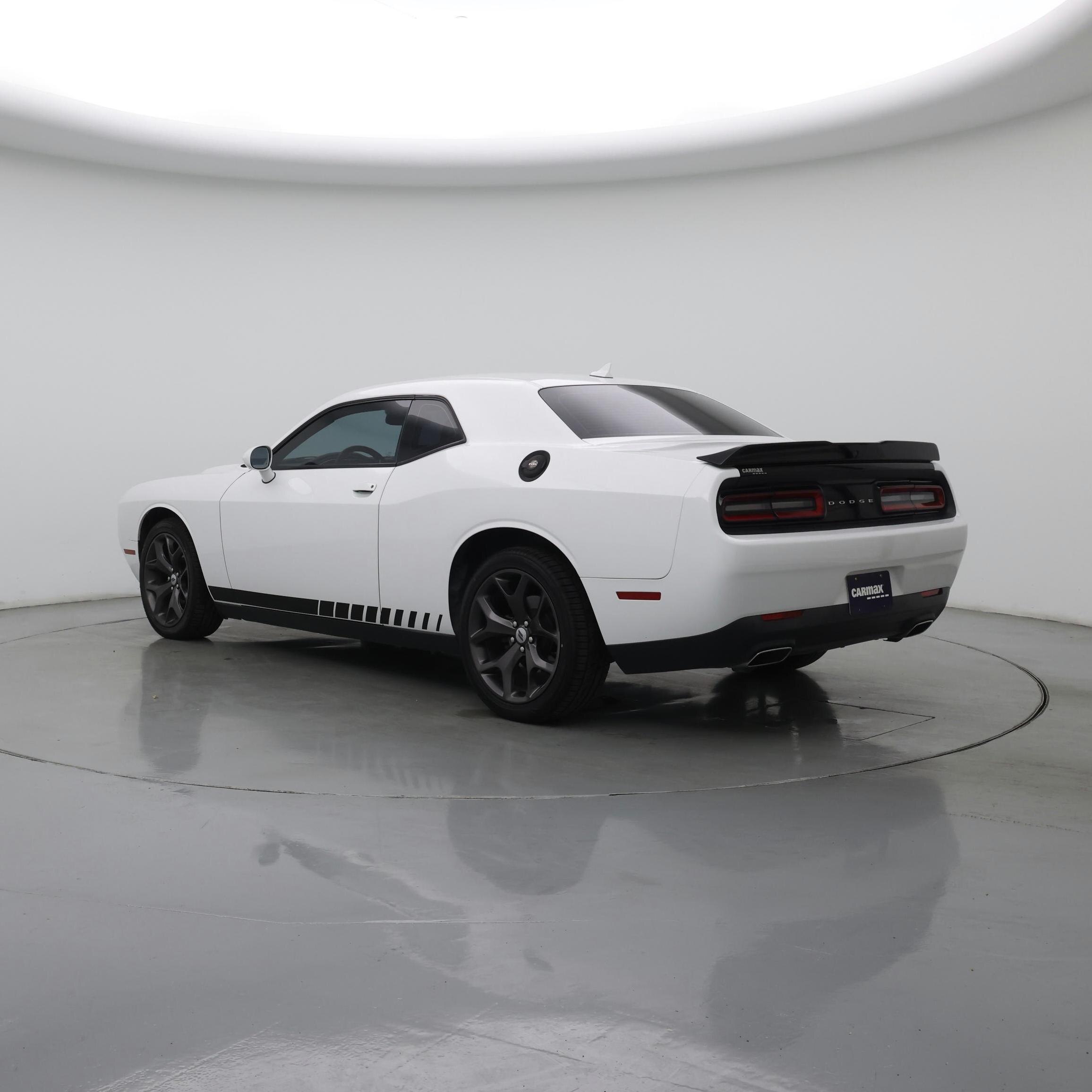 Thumbnail: 2017 Dodge Challenger - 2