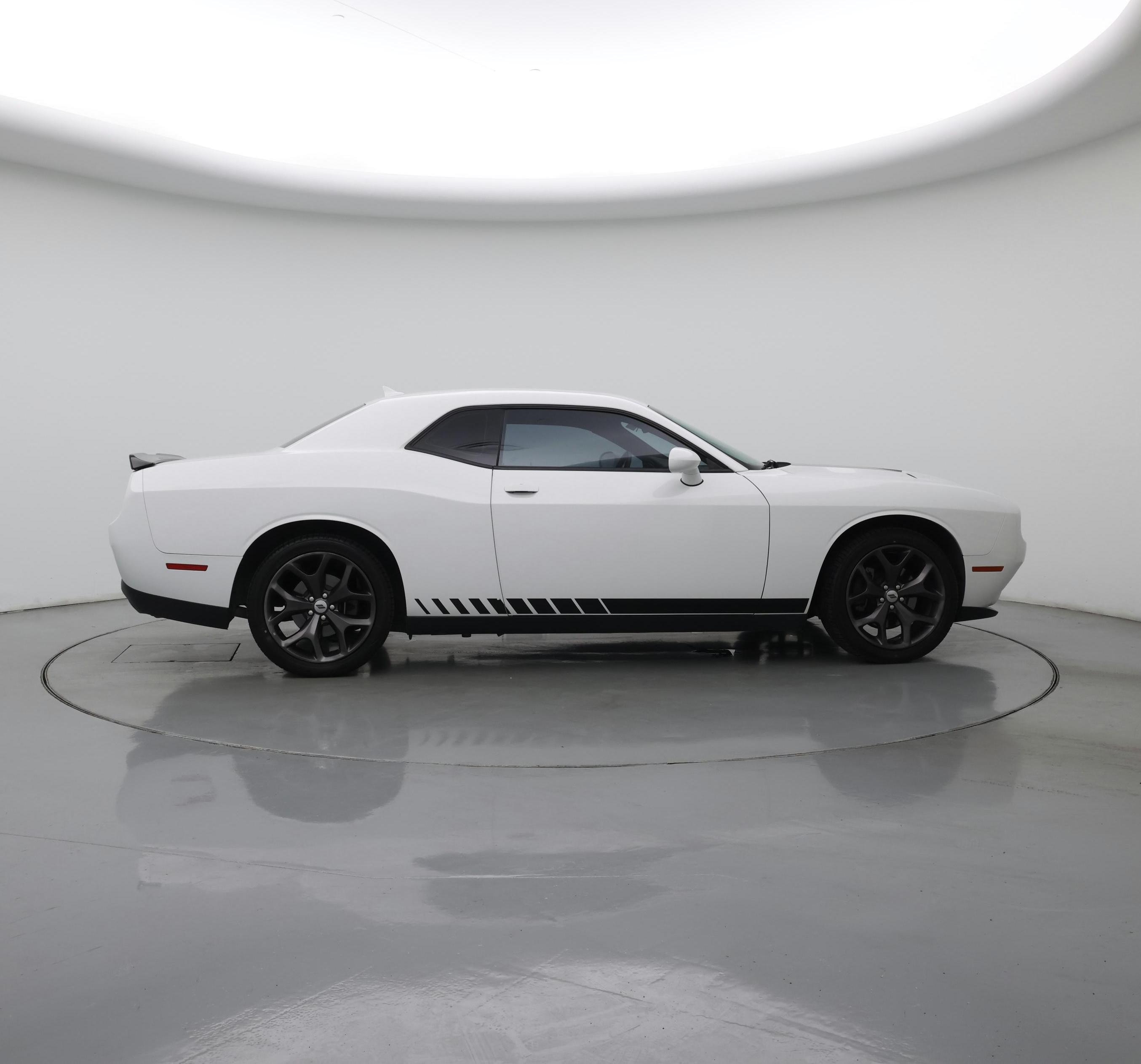 Thumbnail: 2017 Dodge Challenger - 7