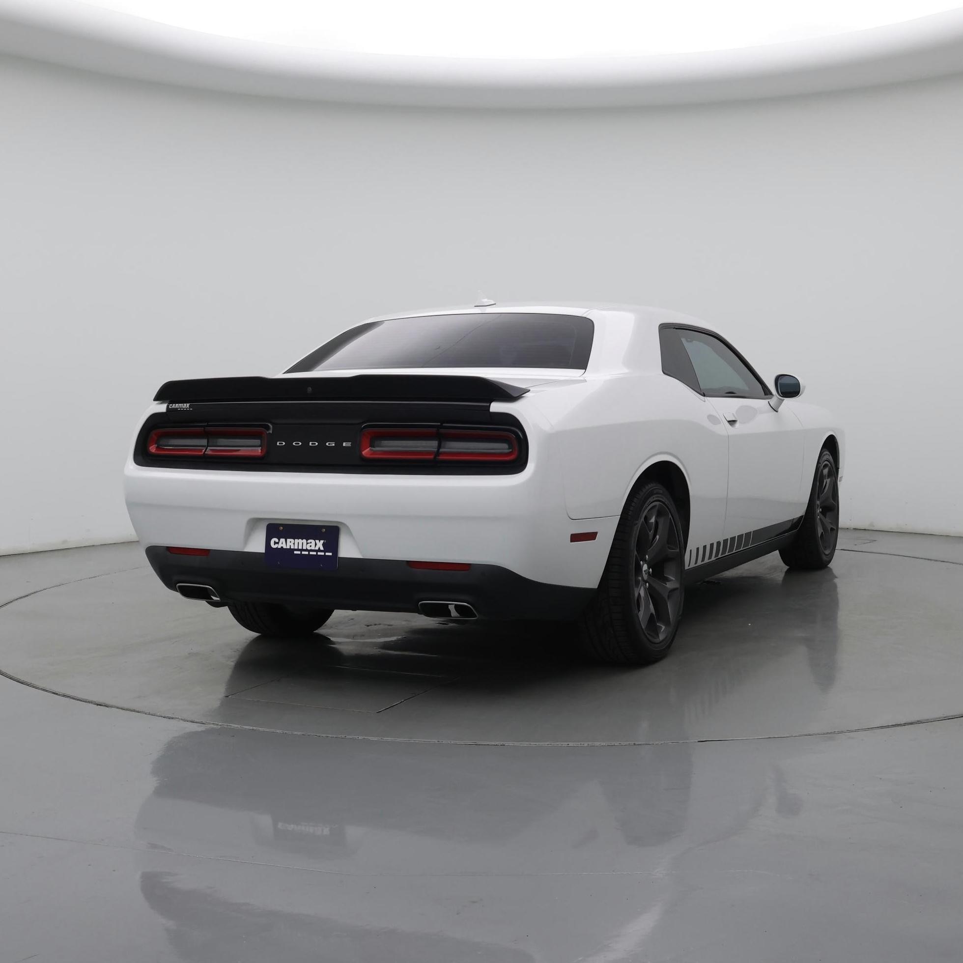 Thumbnail: 2017 Dodge Challenger - 8