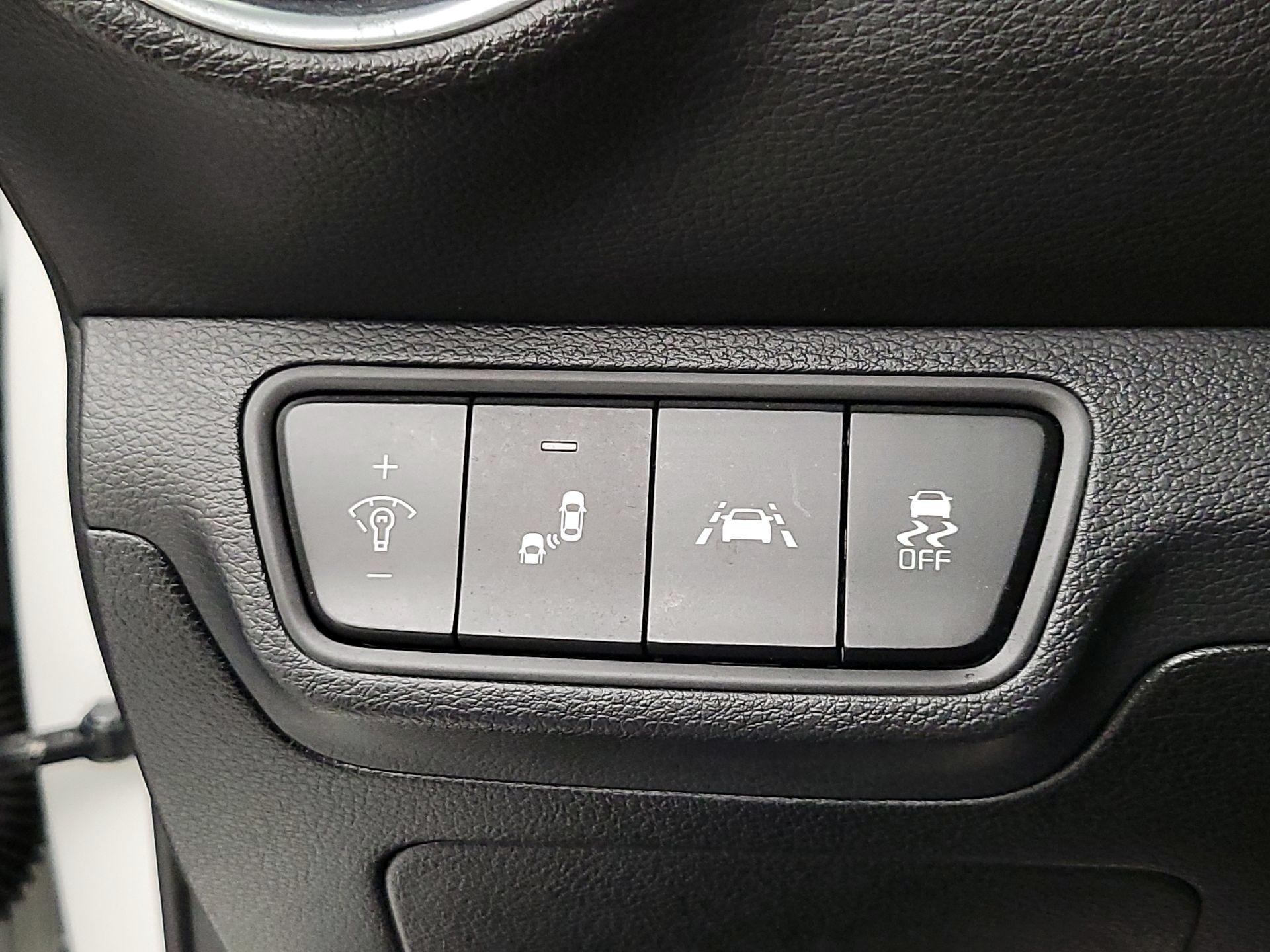 Thumbnail: 2019 Kia Forte - 13