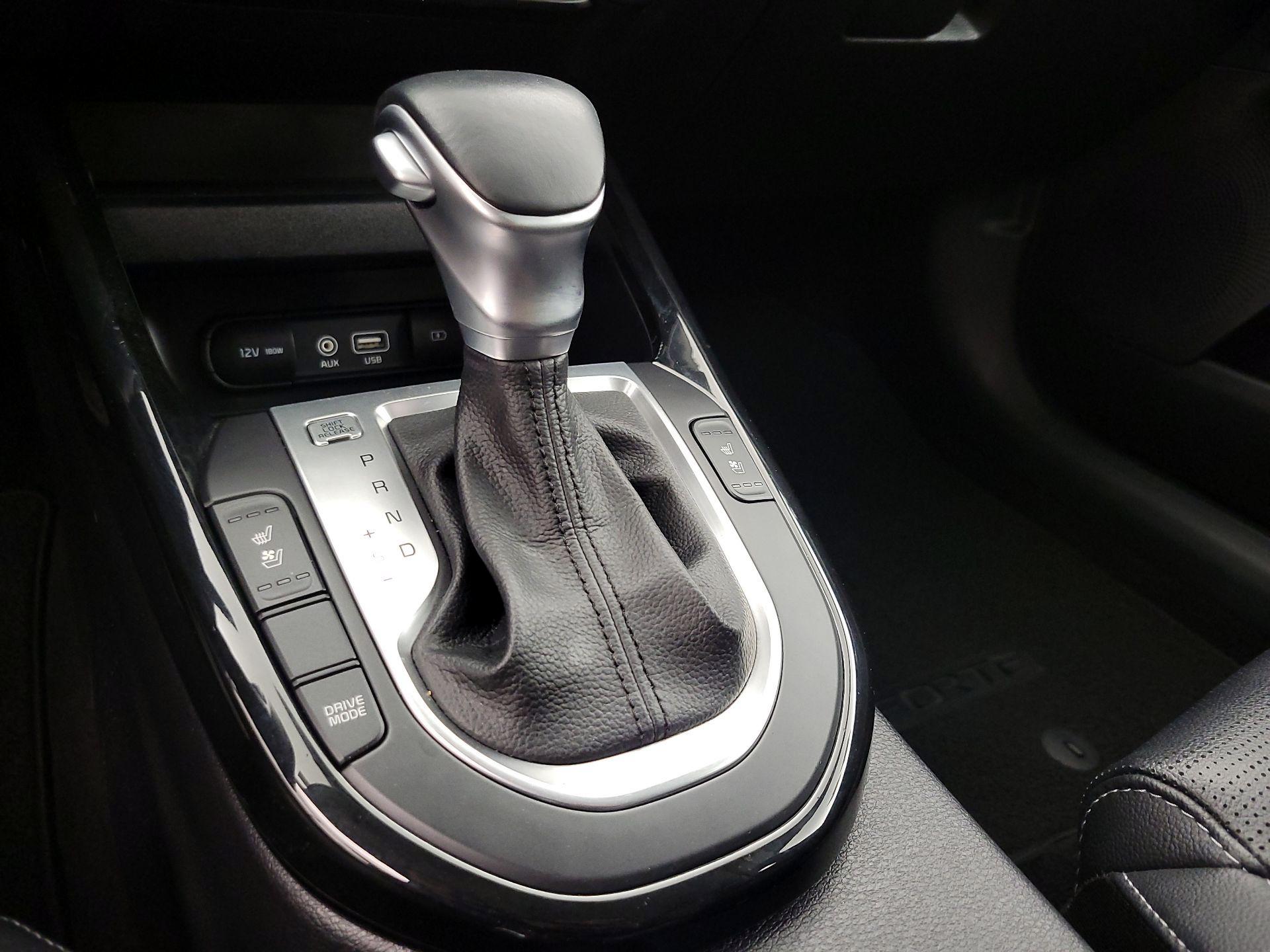 Thumbnail: 2019 Kia Forte - 17