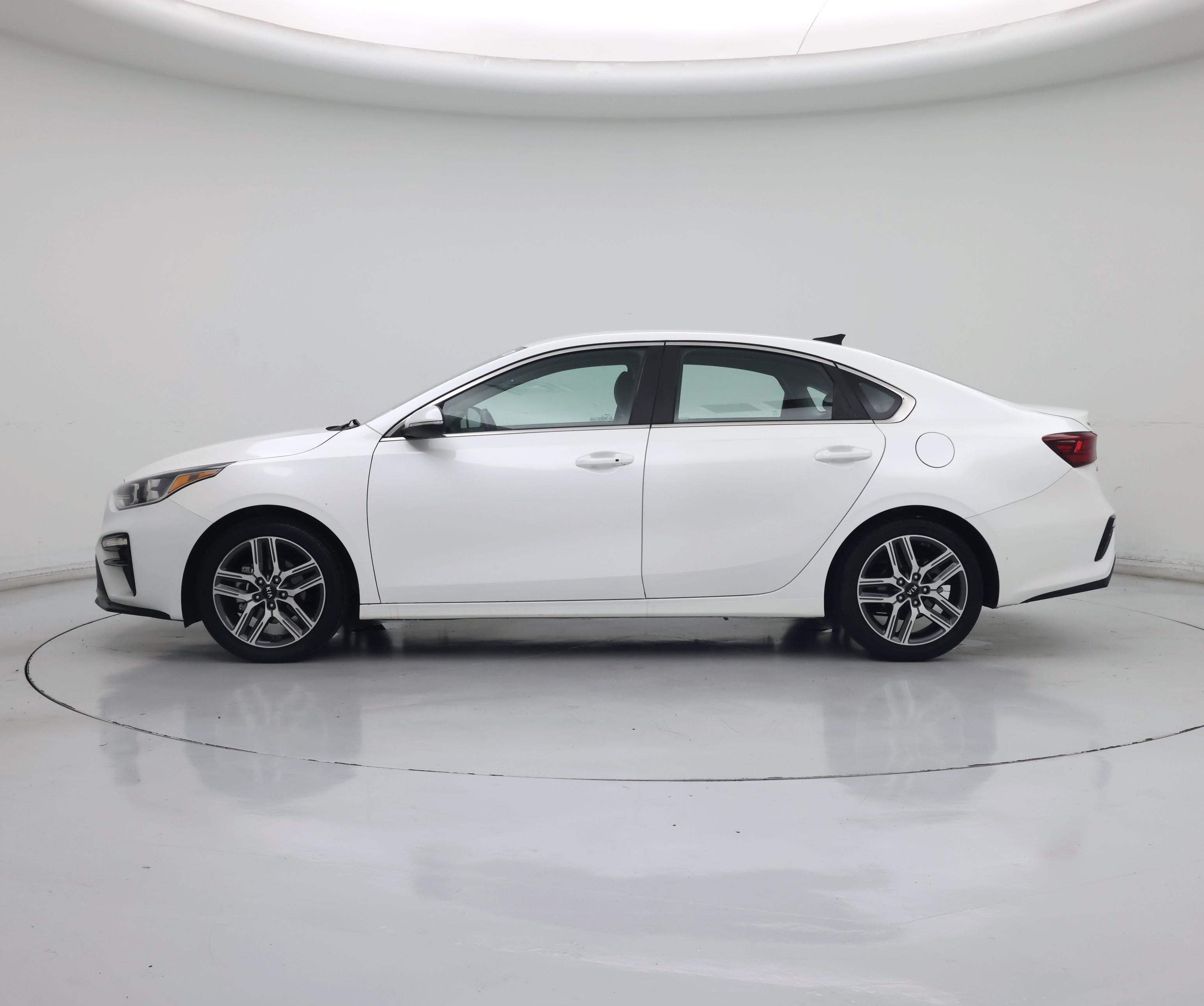 Thumbnail: 2019 Kia Forte - 3