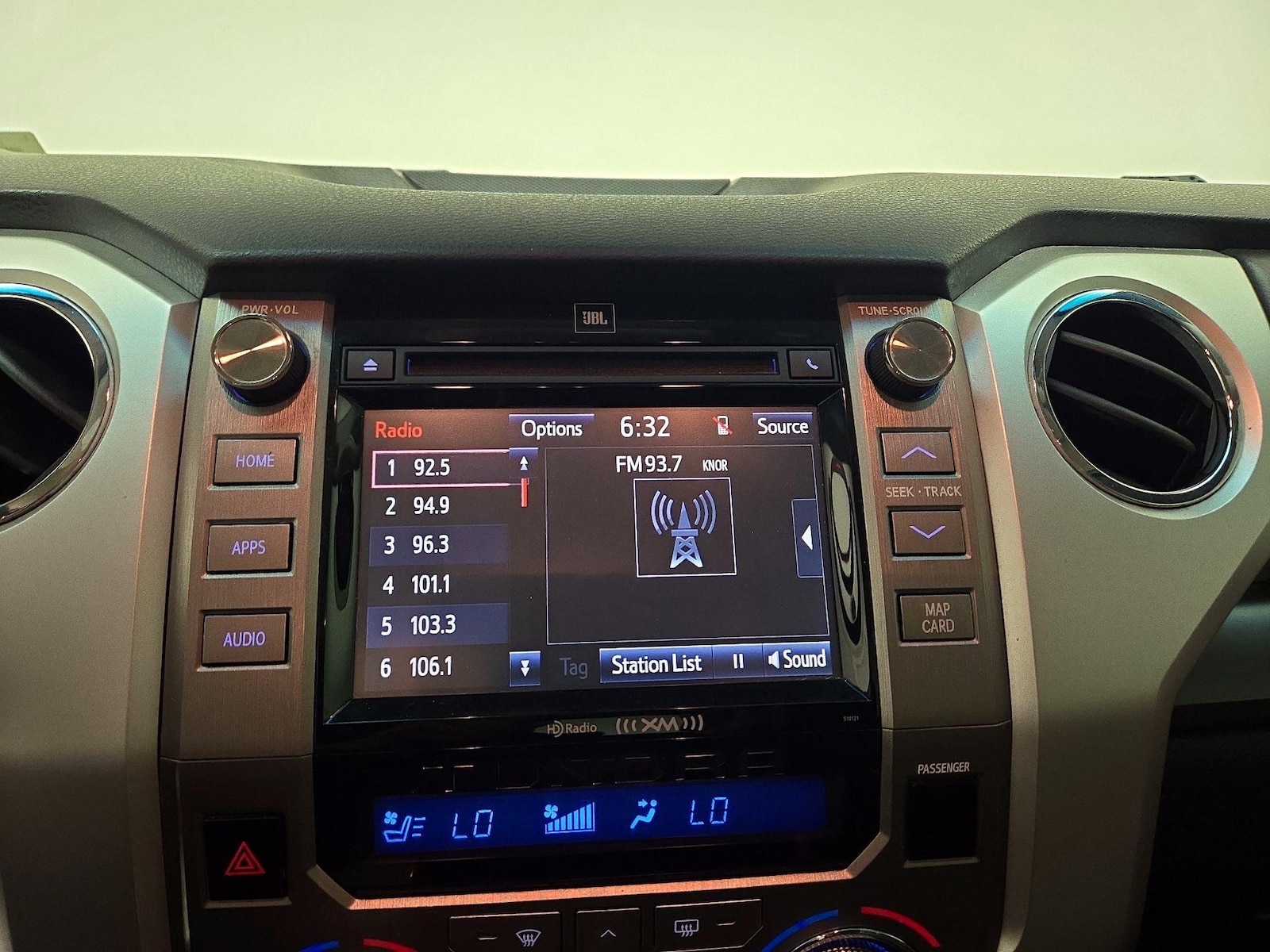 2017 Toyota Tundra Platinum - Photo 16