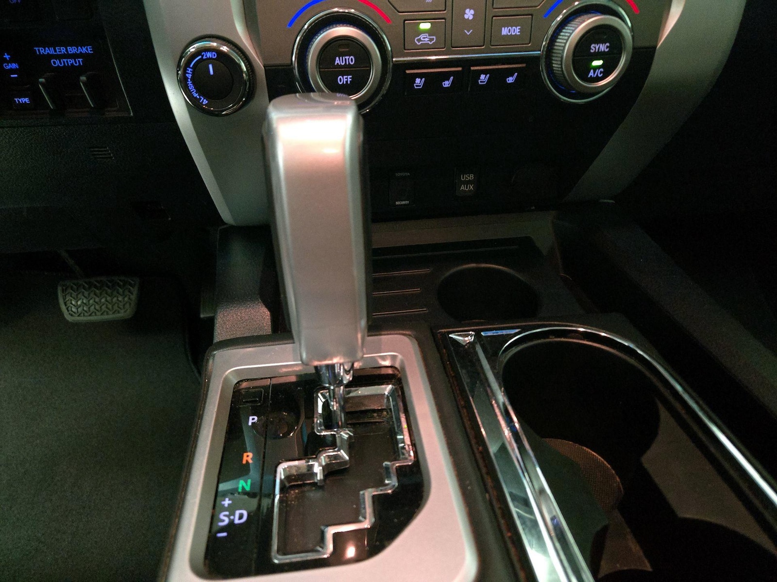 2017 Toyota Tundra Platinum - Photo 18