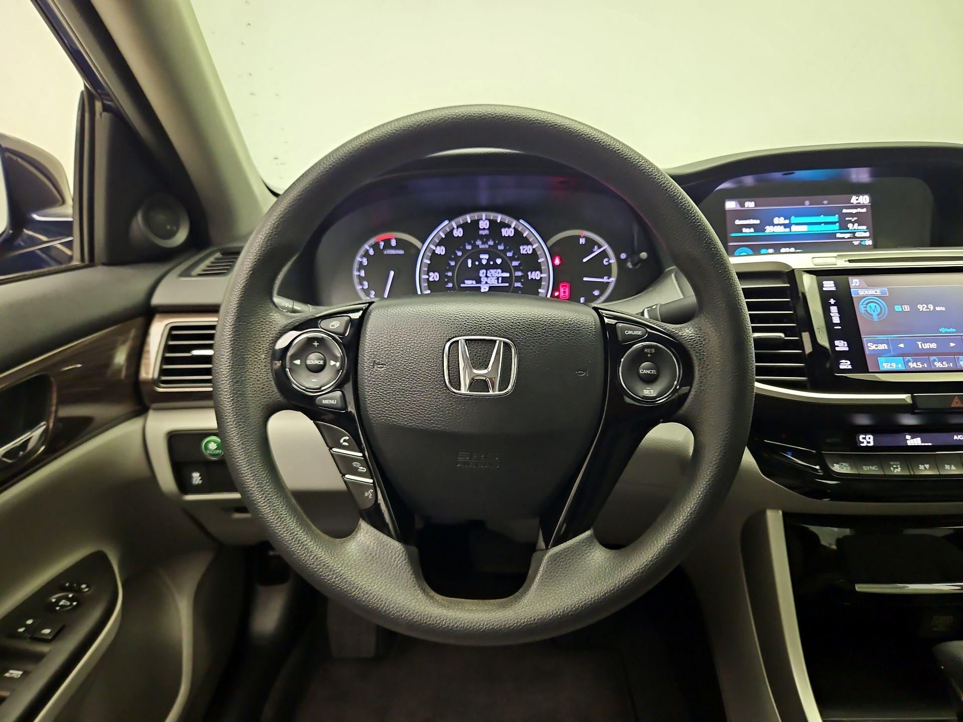 Thumbnail: 2016 Honda Accord - 10