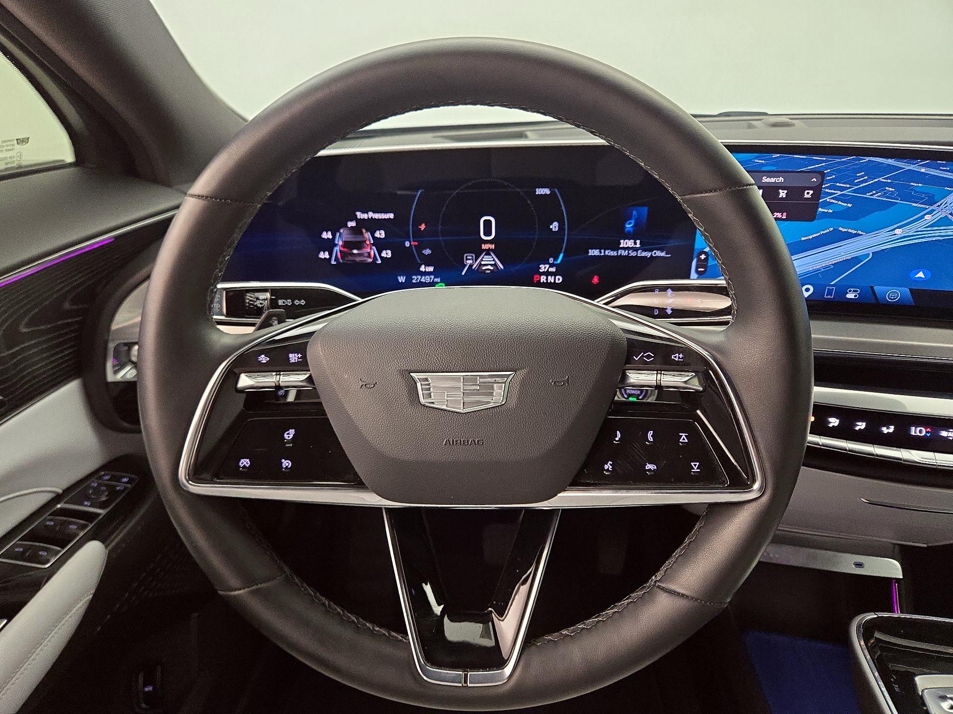 Thumbnail: 2024 Cadillac Lyriq - 10