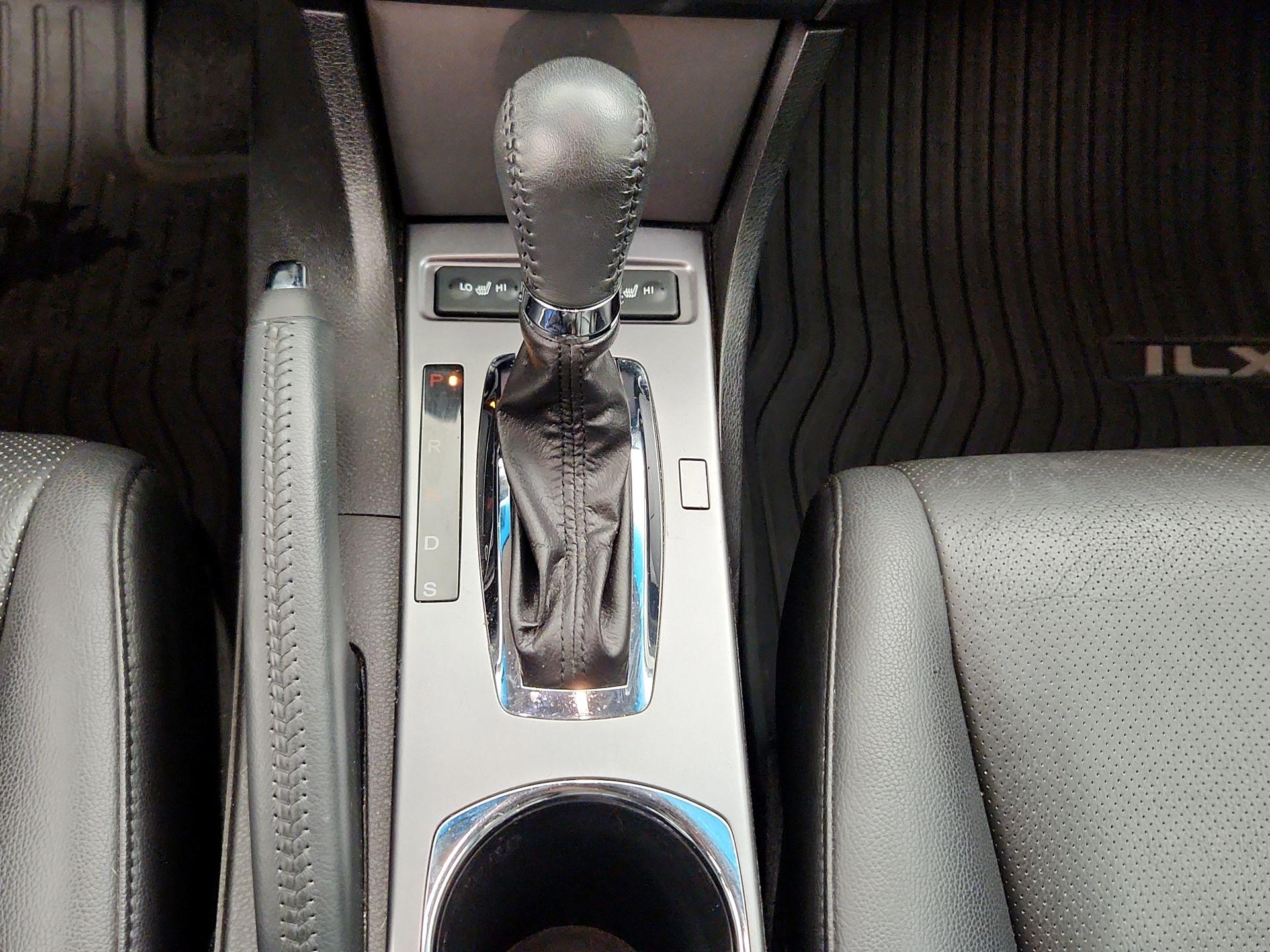 Thumbnail: 2015 Acura ILX - 17