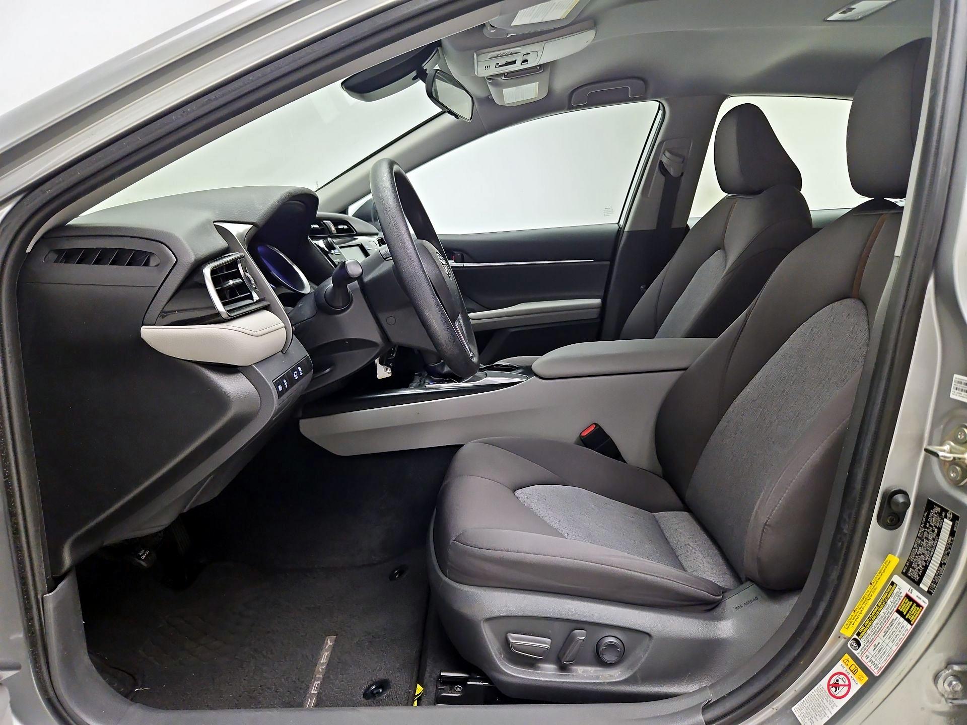 Thumbnail: 2019 Toyota Camry - 11