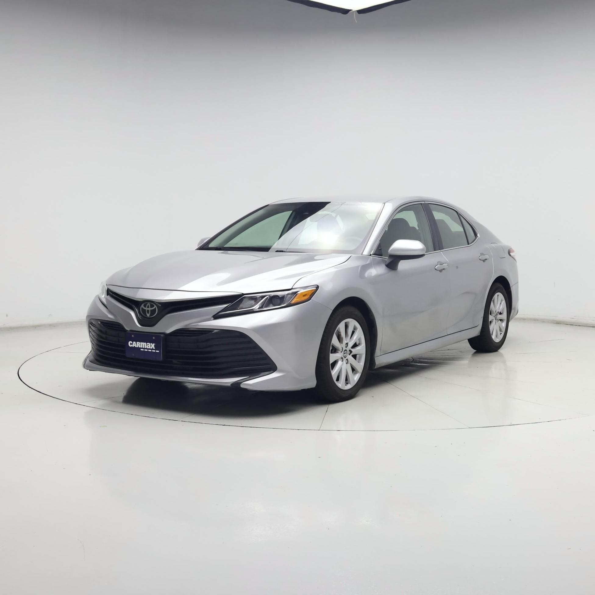 Thumbnail: 2019 Toyota Camry - 4