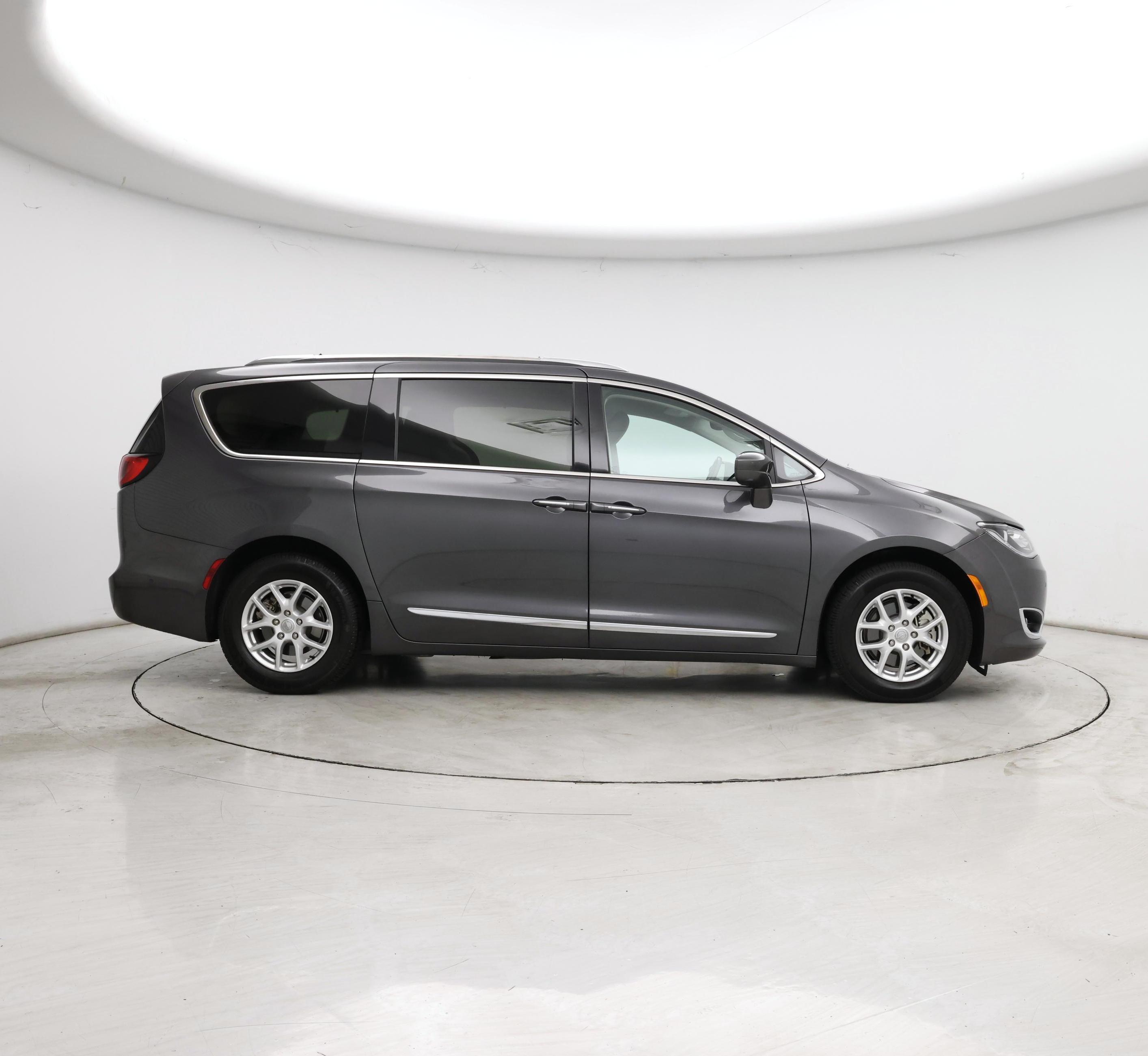 Thumbnail: 2020 Chrysler Pacifica - 7
