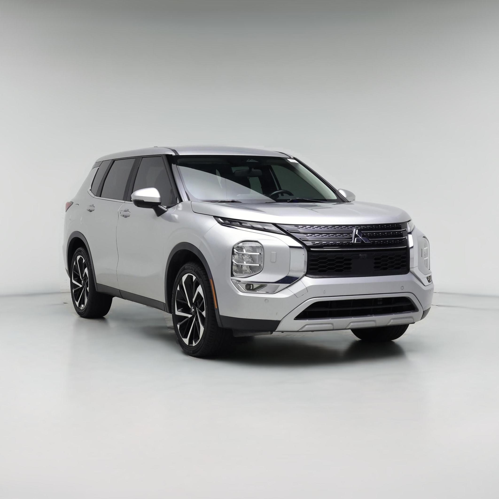 Thumbnail: 2022 Mitsubishi Outlander - 1