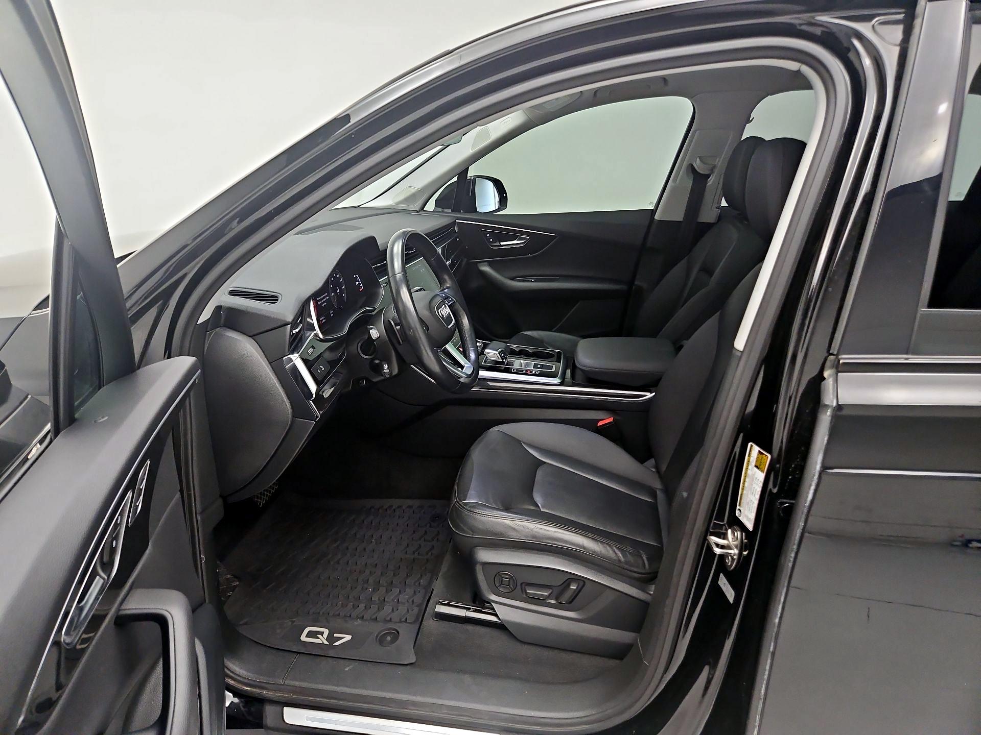 Thumbnail: 2021 Audi Q7 - 11