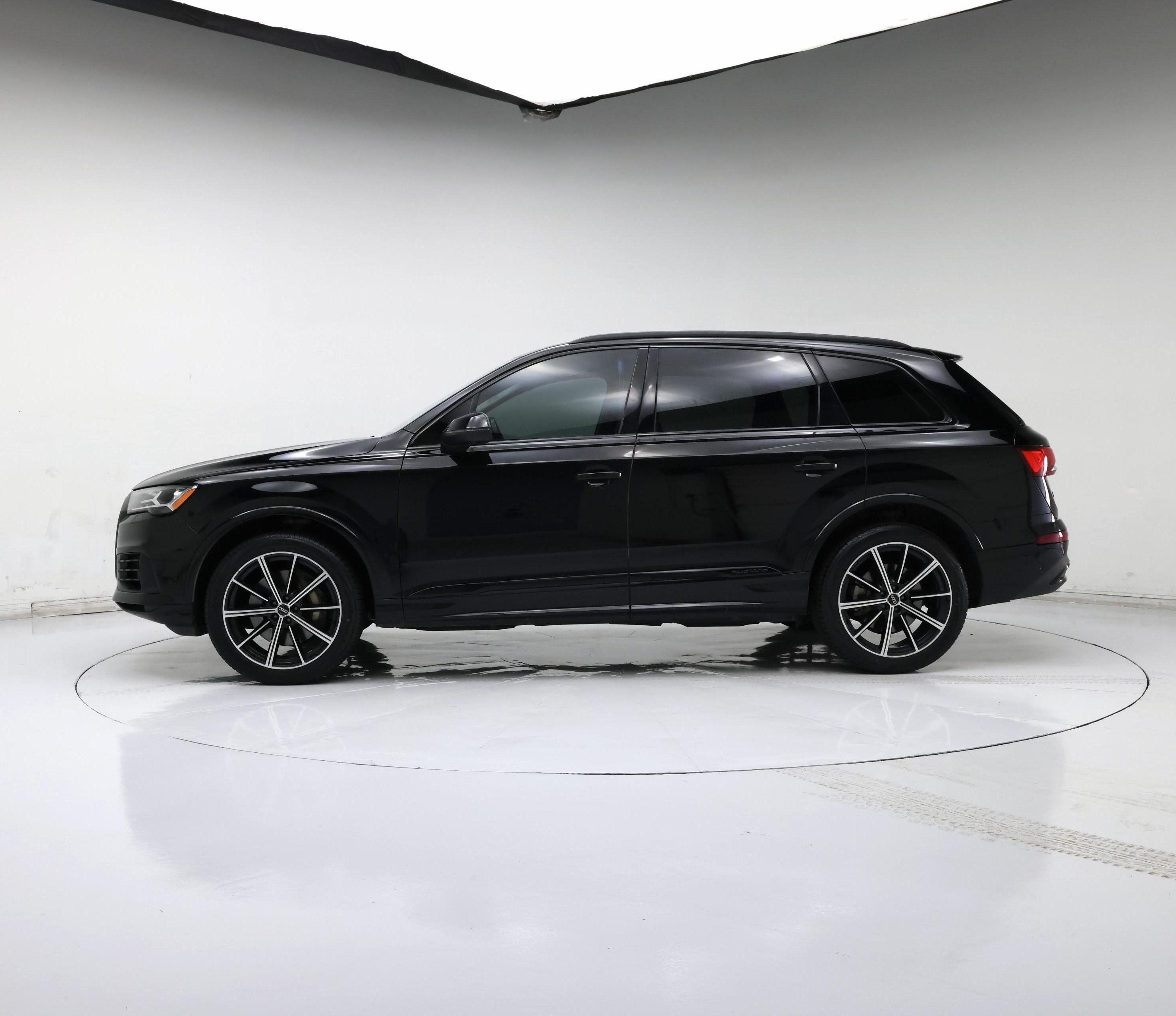 Thumbnail: 2021 Audi Q7 - 3