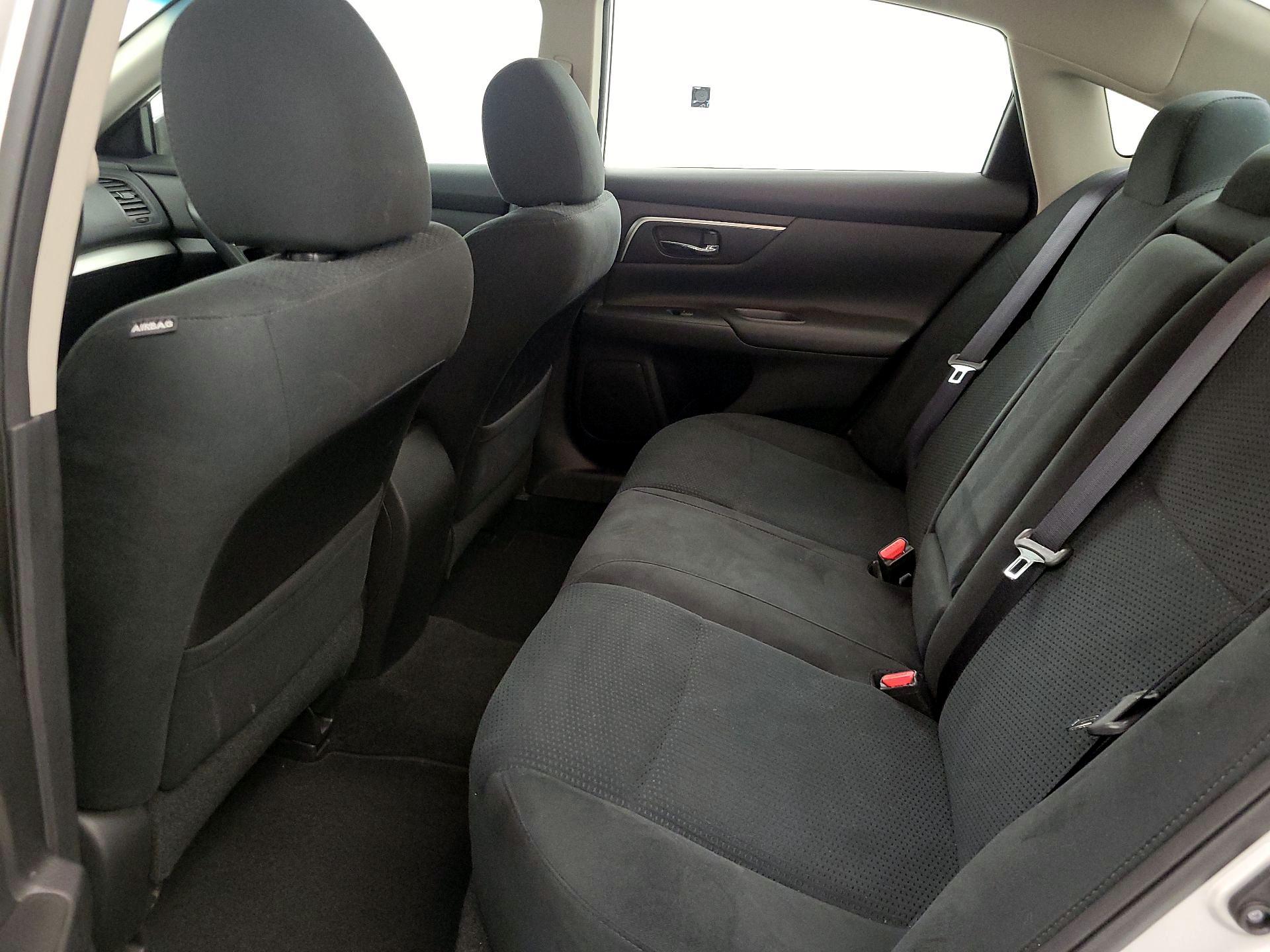 Thumbnail: 2015 Nissan Altima - 19