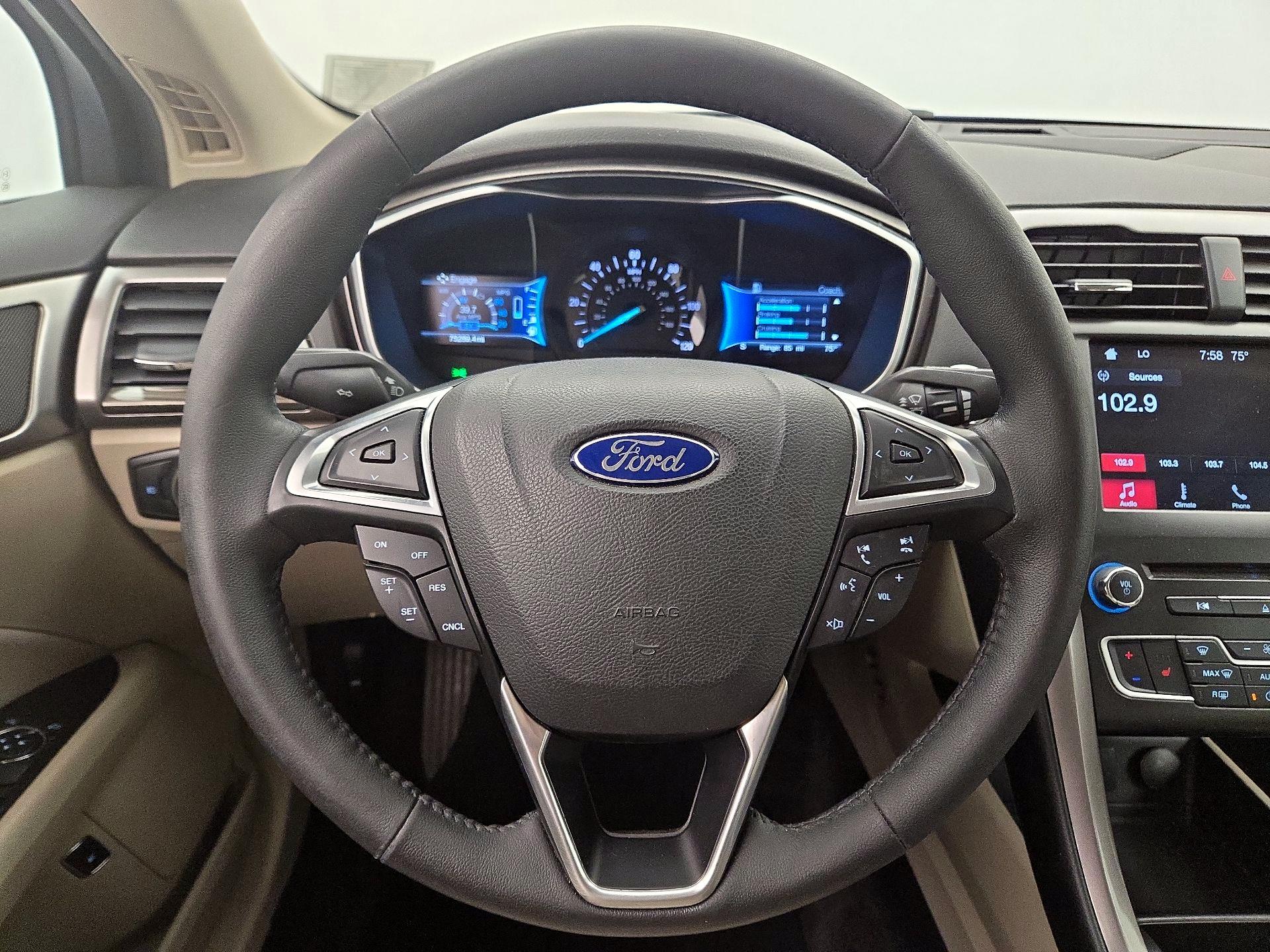Thumbnail: 2017 Ford Fusion - 10