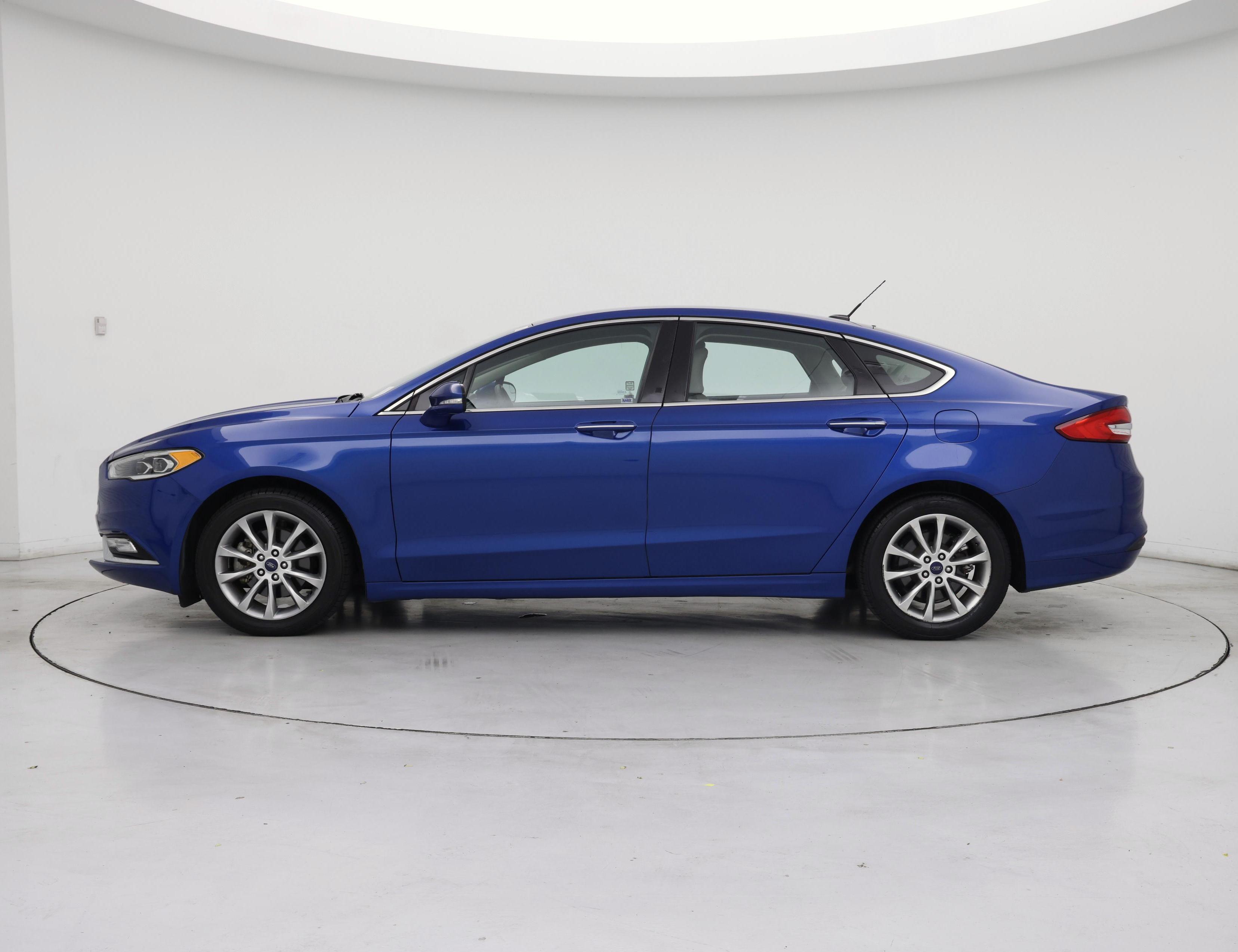 Thumbnail: 2017 Ford Fusion - 3