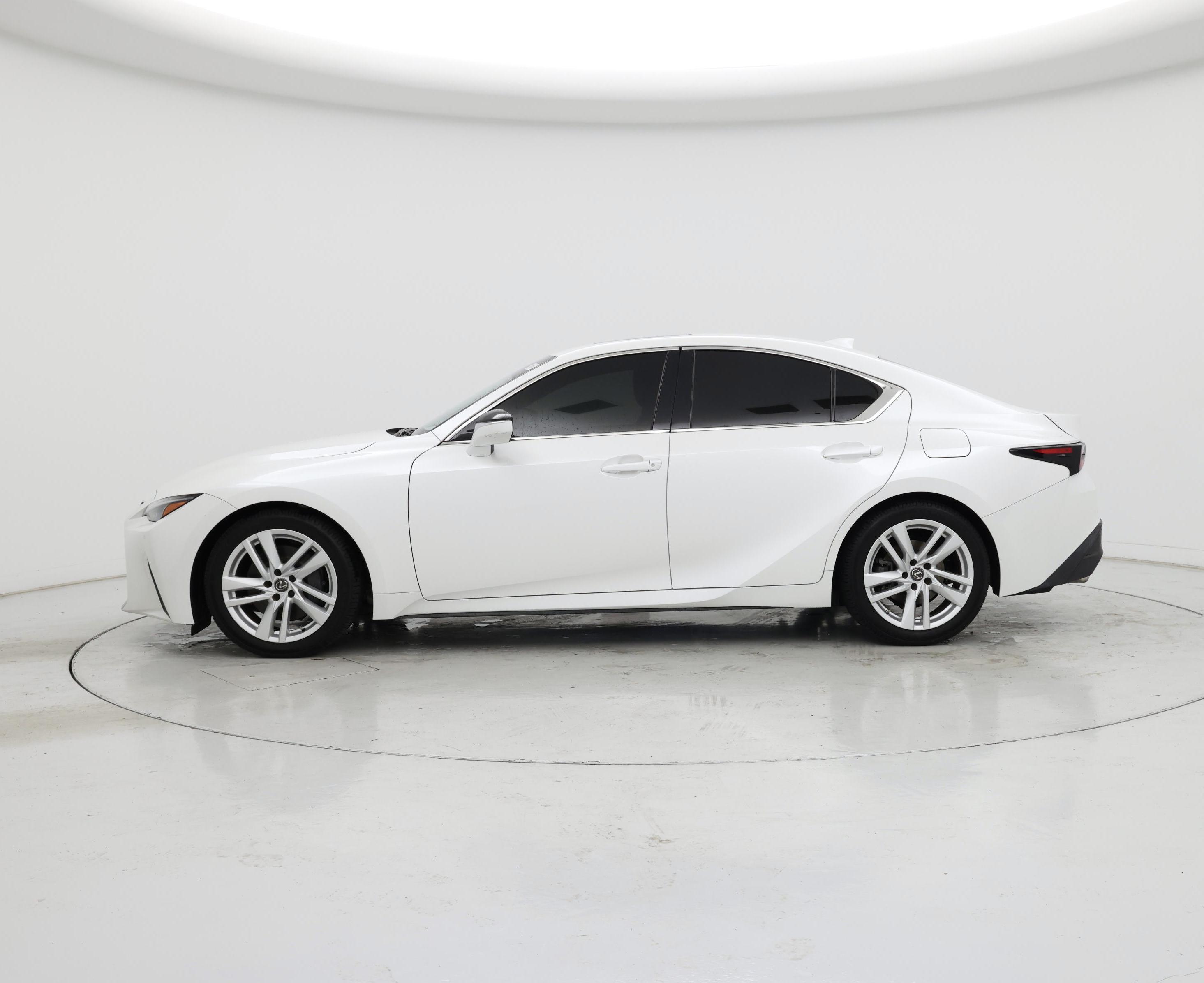 Thumbnail: 2021 Lexus IS - 3