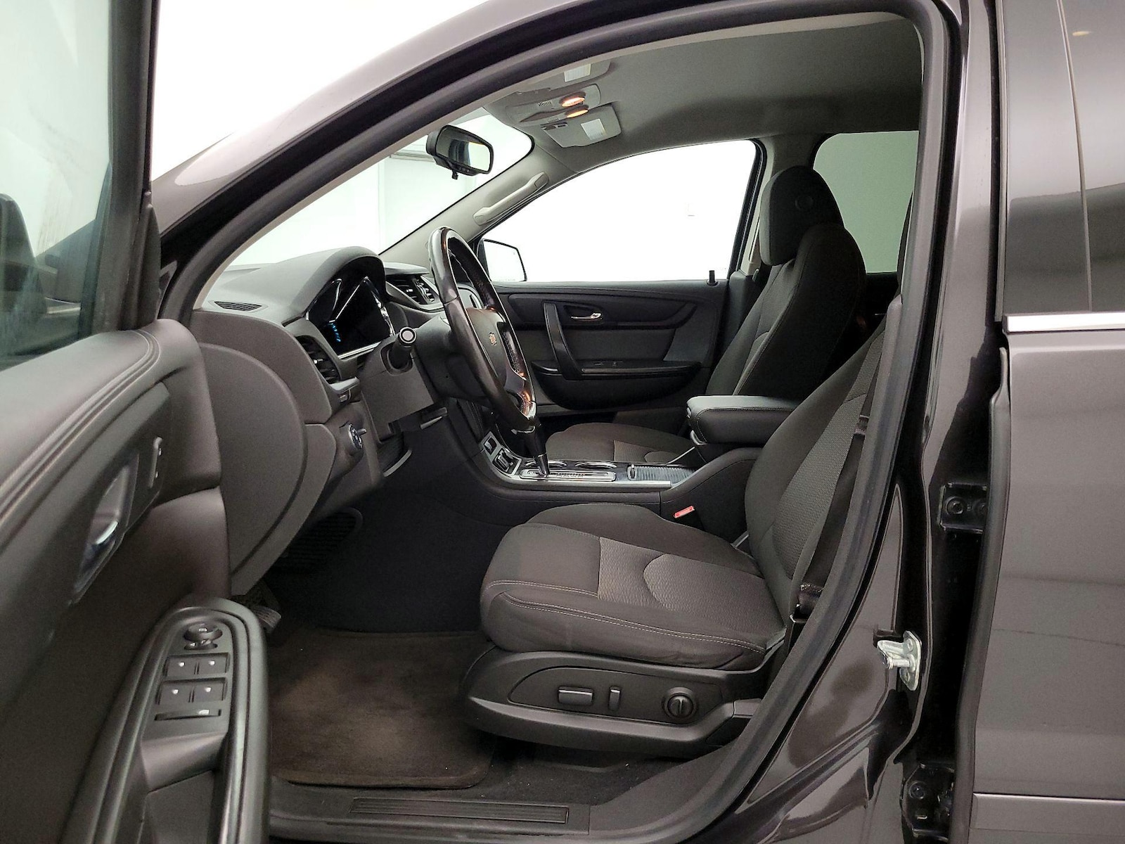 2017 Chevrolet Traverse 1LT - Photo 12