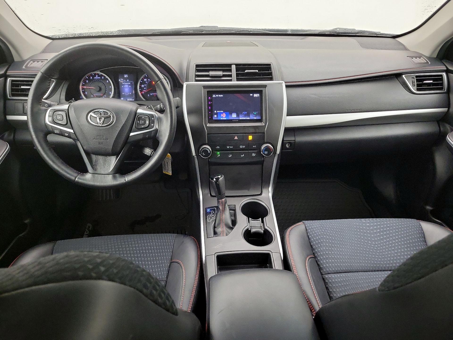 Thumbnail: 2015 Toyota Camry - 9