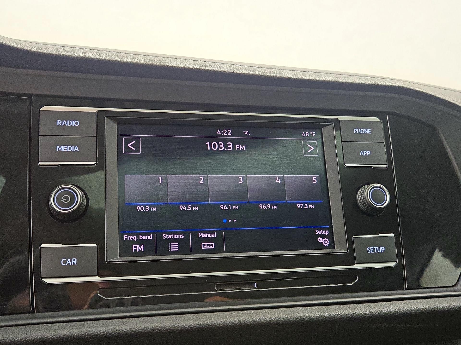 Thumbnail: 2019 Volkswagen Jetta - 15