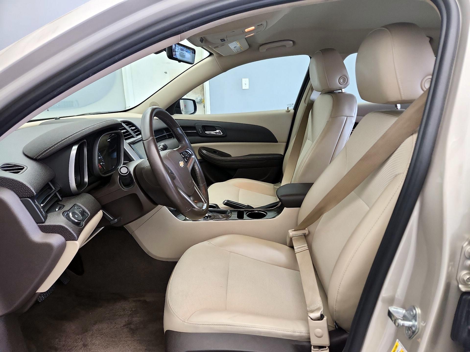 Thumbnail: 2015 Chevrolet Malibu - 11