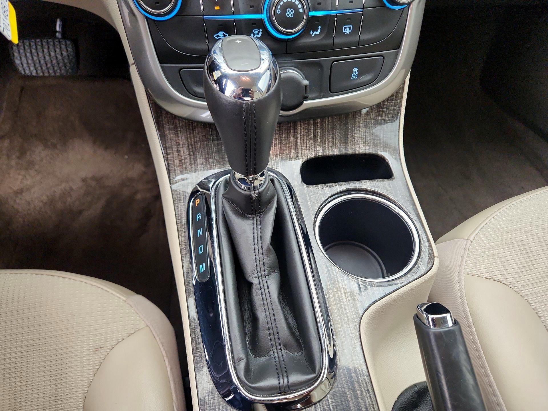 Thumbnail: 2015 Chevrolet Malibu - 17