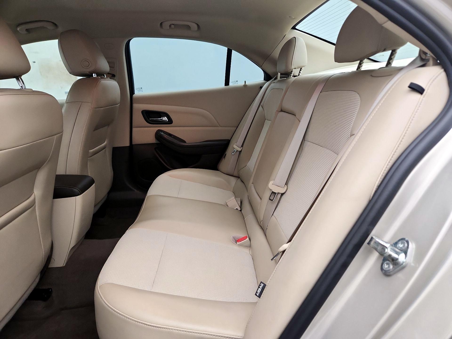 Thumbnail: 2015 Chevrolet Malibu - 19