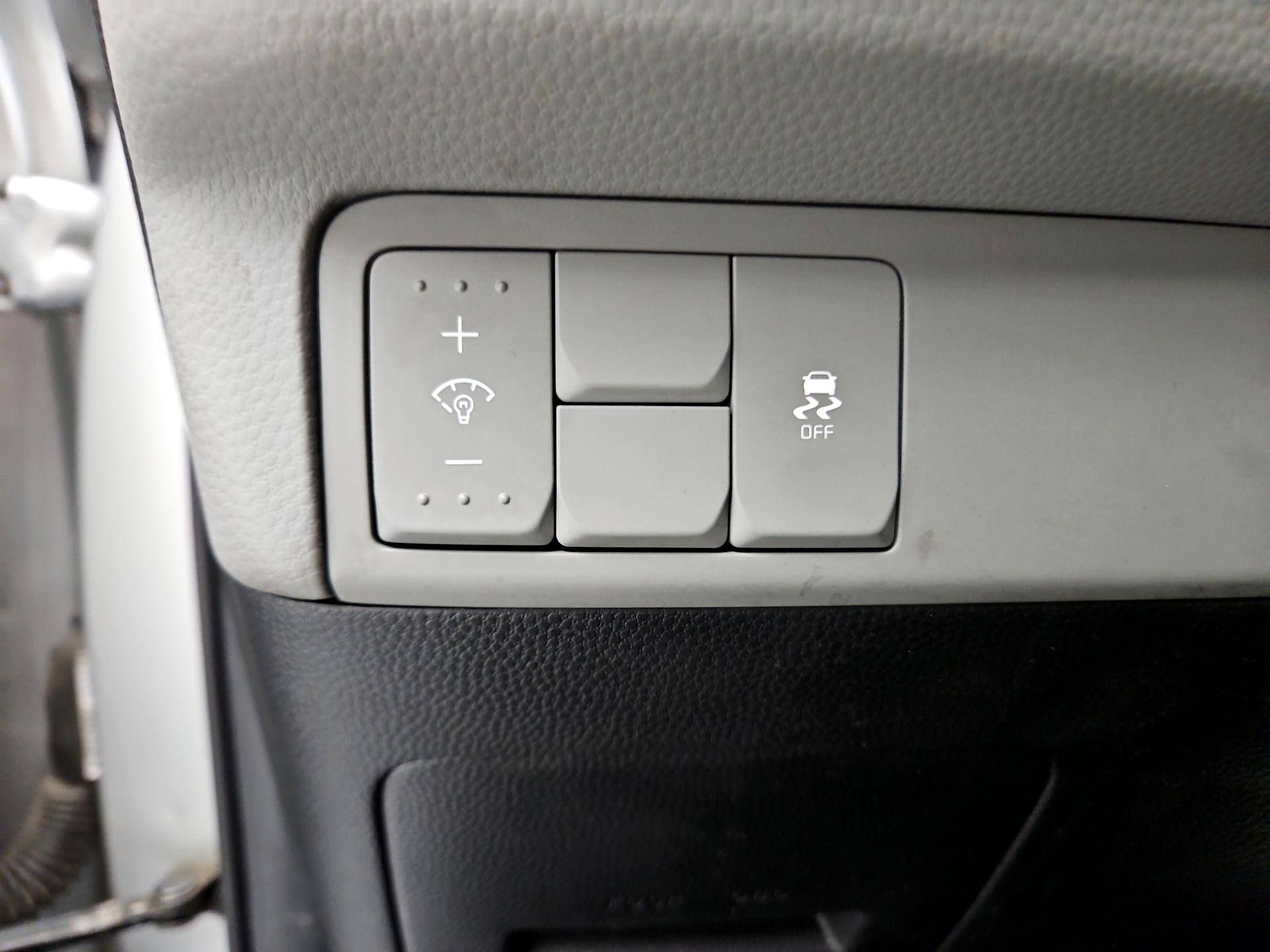 Thumbnail: 2017 Kia Soul - 13