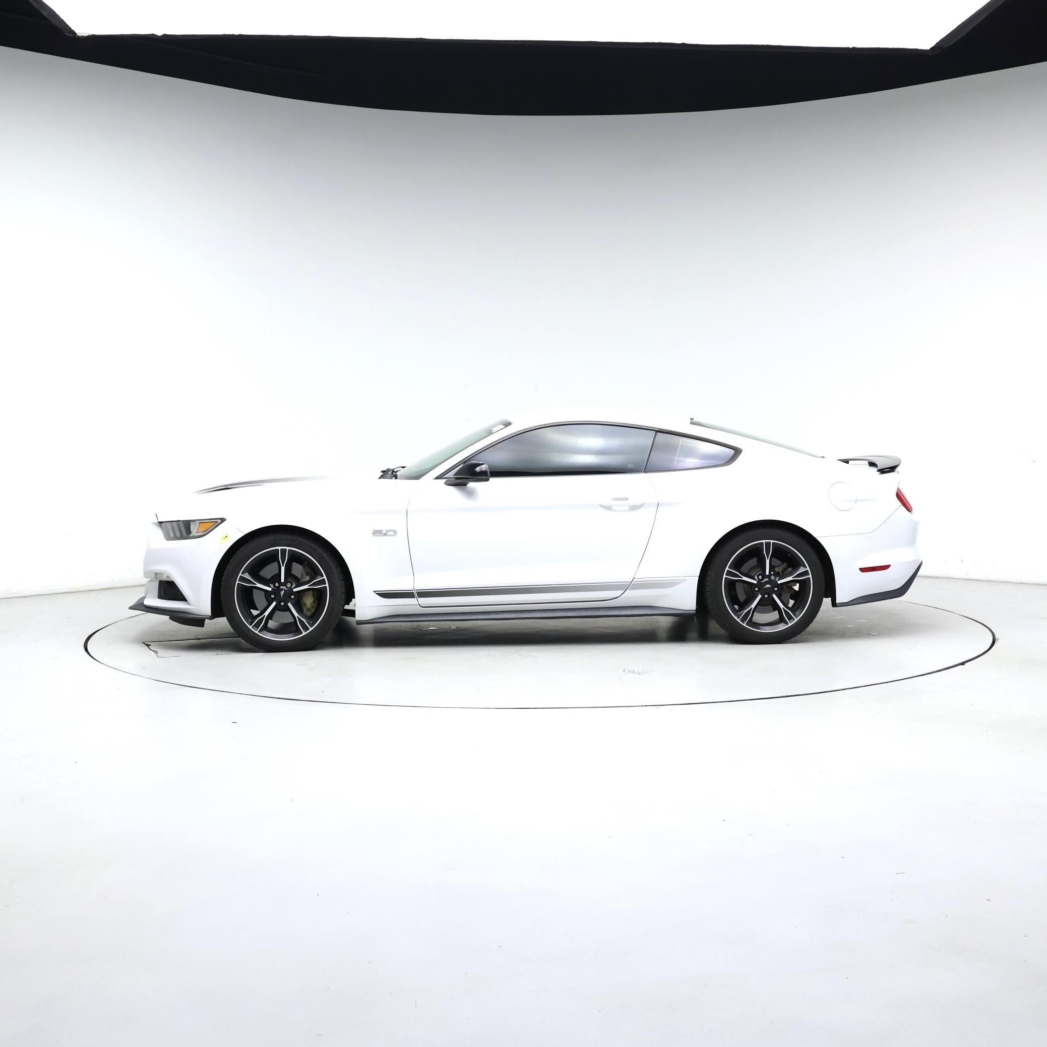 Thumbnail: 2016 Ford Mustang - 3