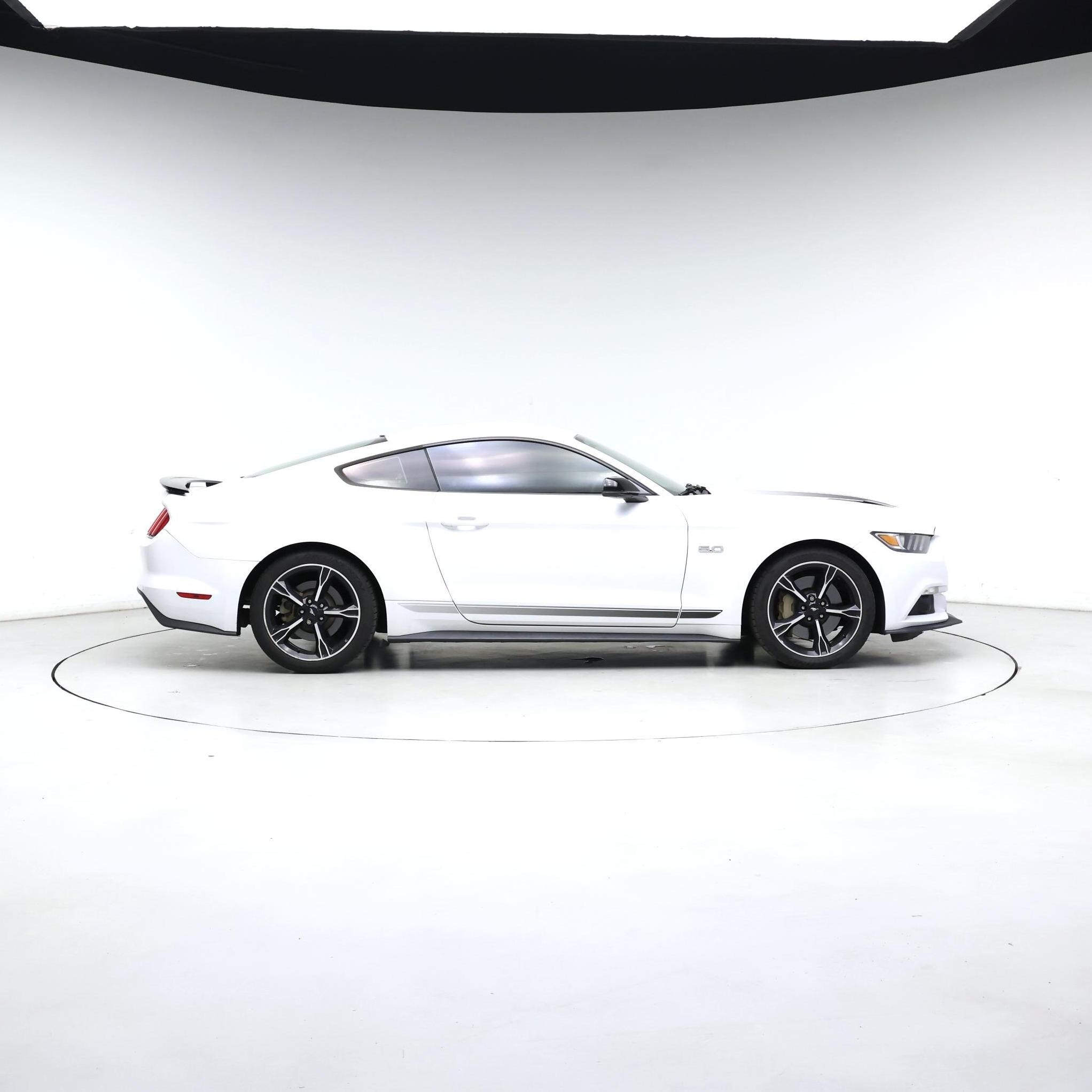 Thumbnail: 2016 Ford Mustang - 7