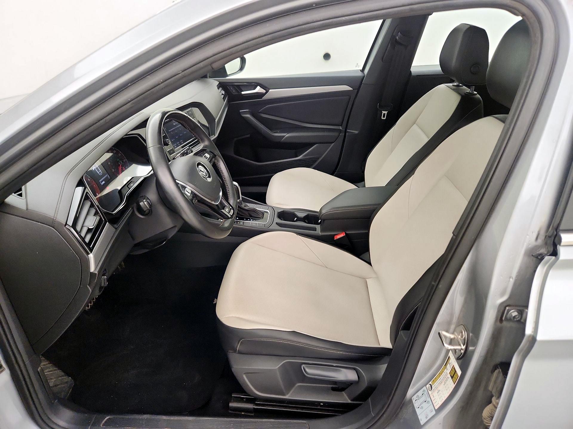 Thumbnail: 2019 Volkswagen Jetta - 11