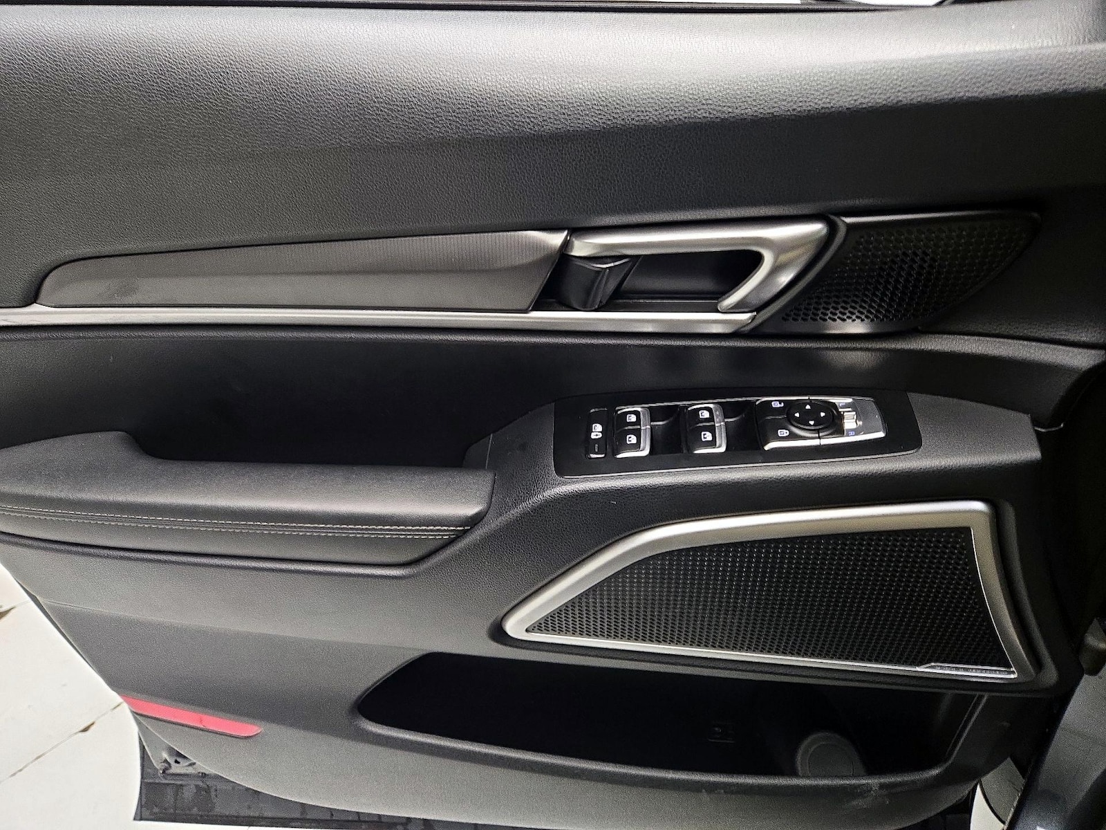 2023 Kia Telluride S - Photo 11