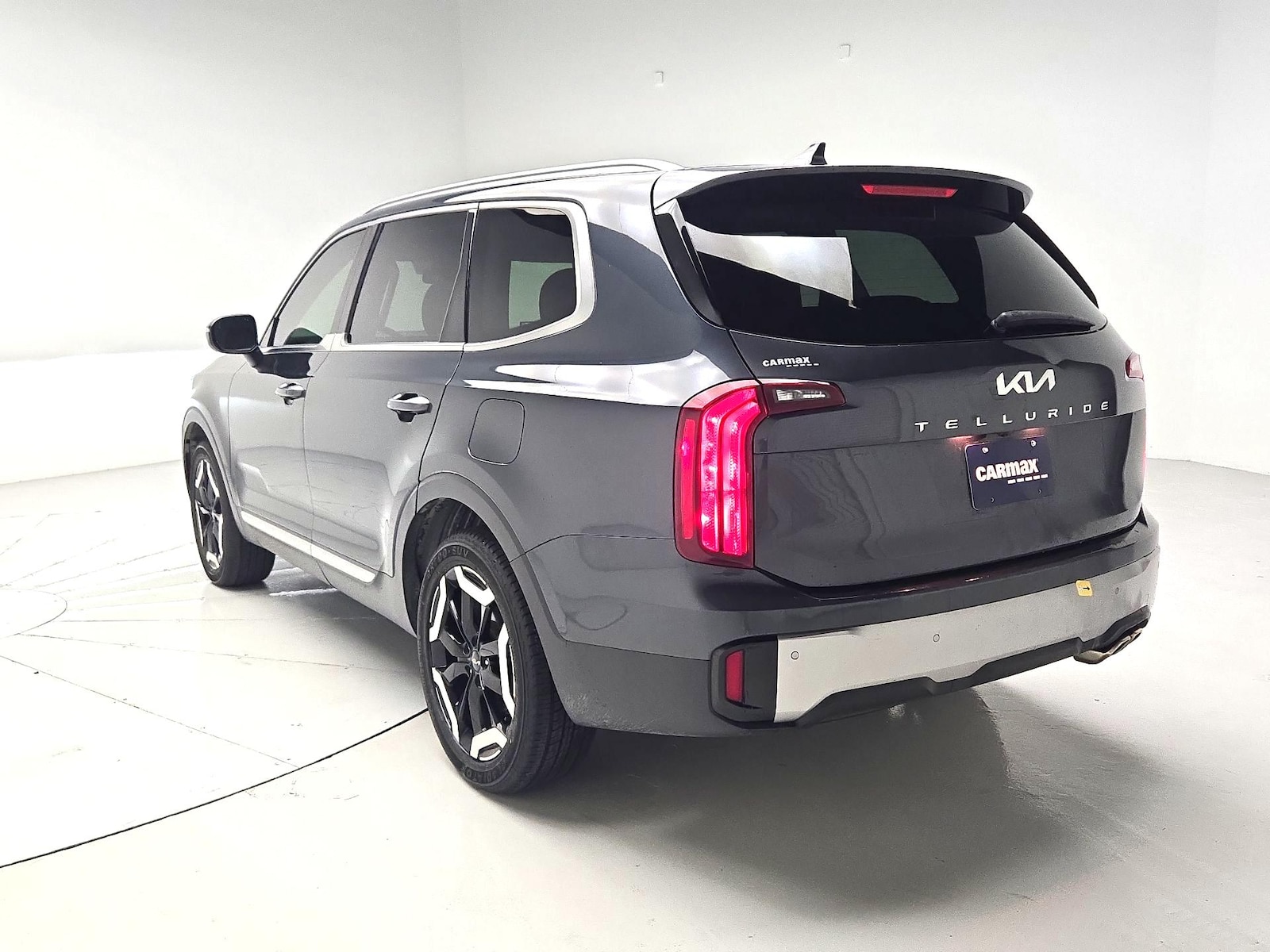 2023 Kia Telluride S - Photo 7