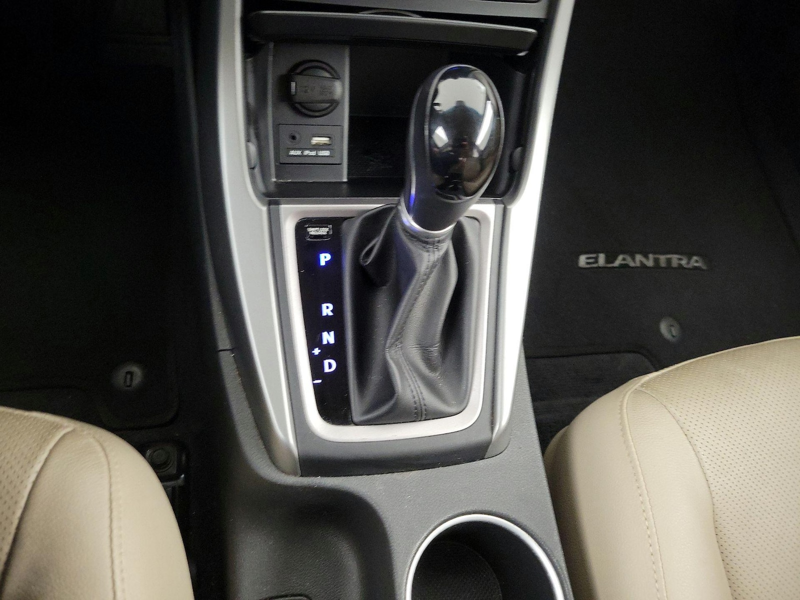 2014 Hyundai Elantra Limited - Photo 19