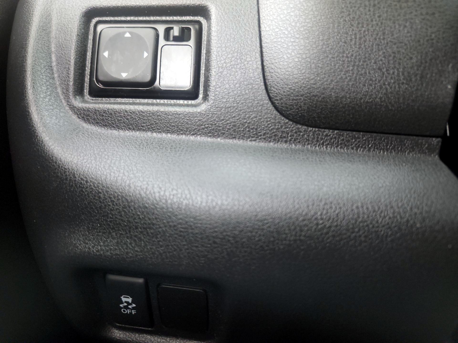 Thumbnail: 2017 Nissan Versa - 13