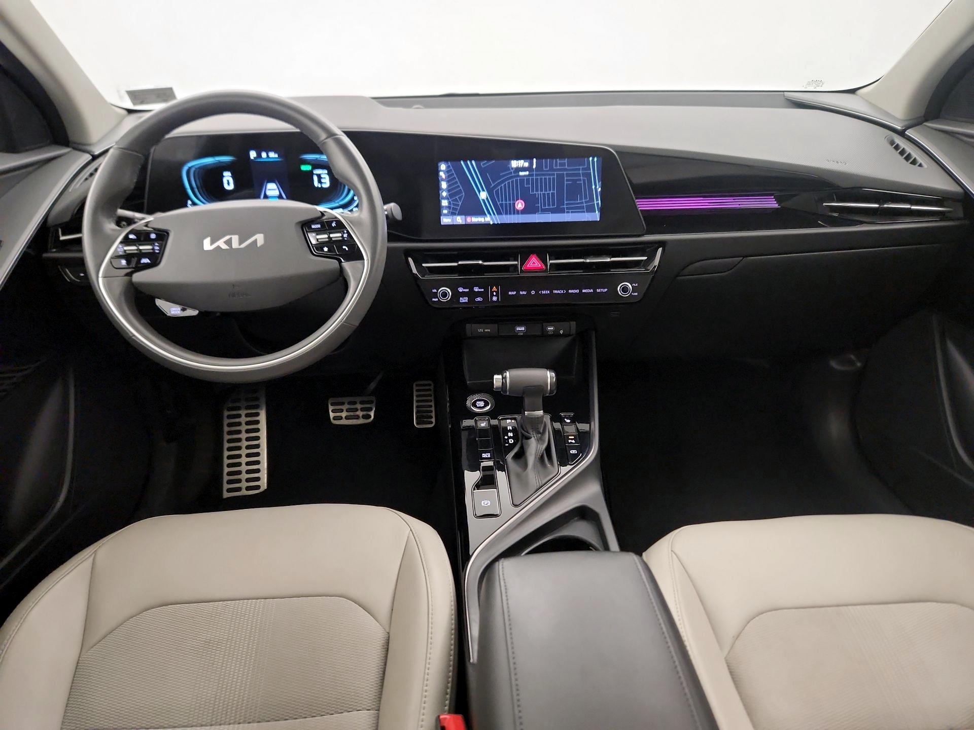 Thumbnail: 2023 Kia Niro - 9