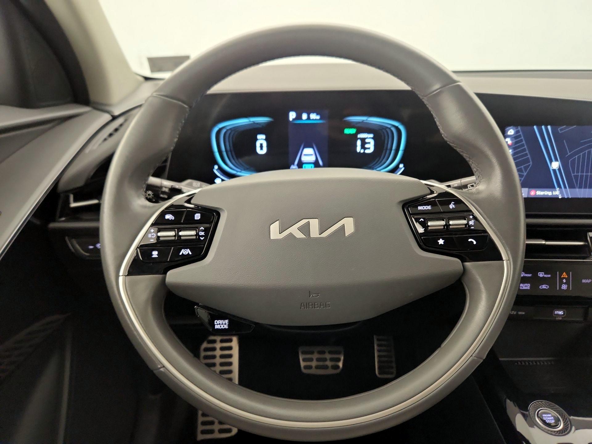Thumbnail: 2023 Kia Niro - 10