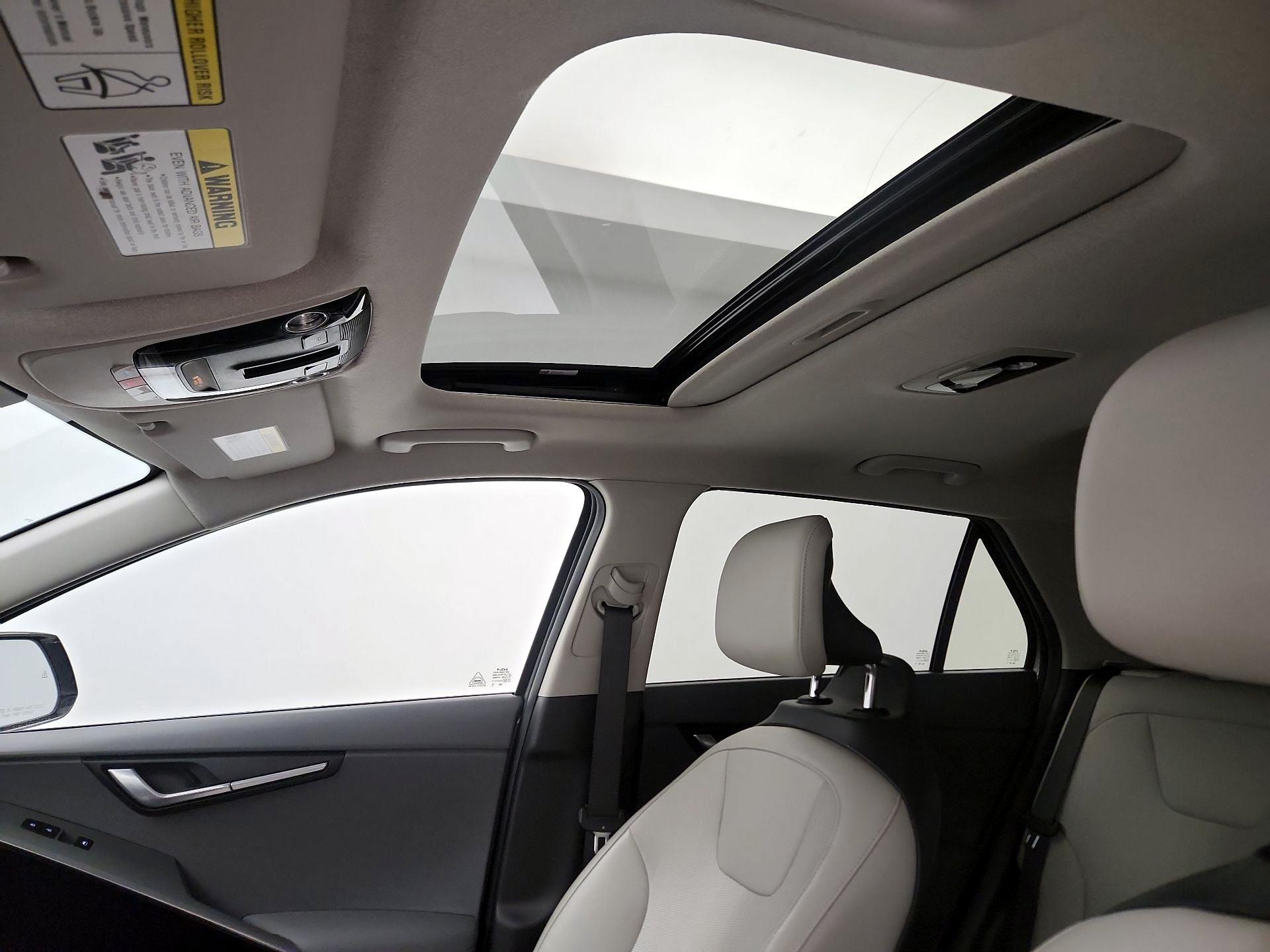 Thumbnail: 2023 Kia Niro - 20