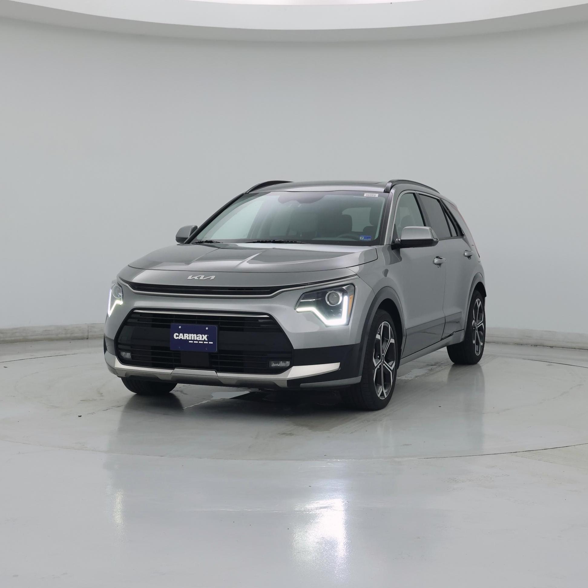 Thumbnail: 2023 Kia Niro - 4