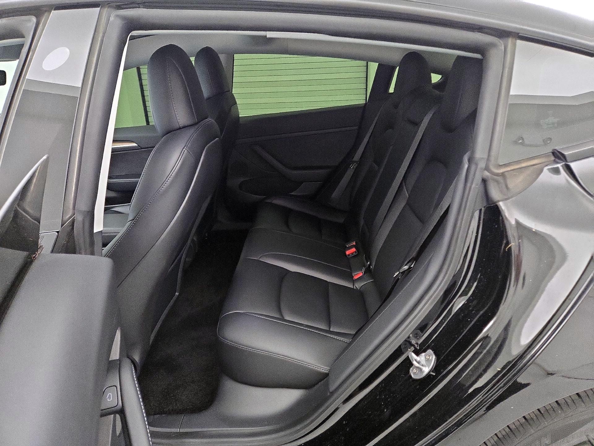 Thumbnail: 2021 Tesla Model 3 - 19