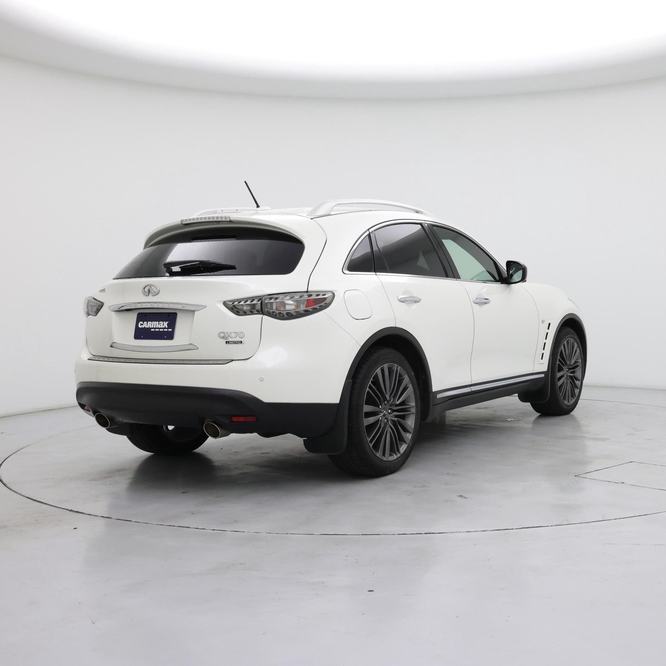Thumbnail: 2017 INFINITI QX70 - 8