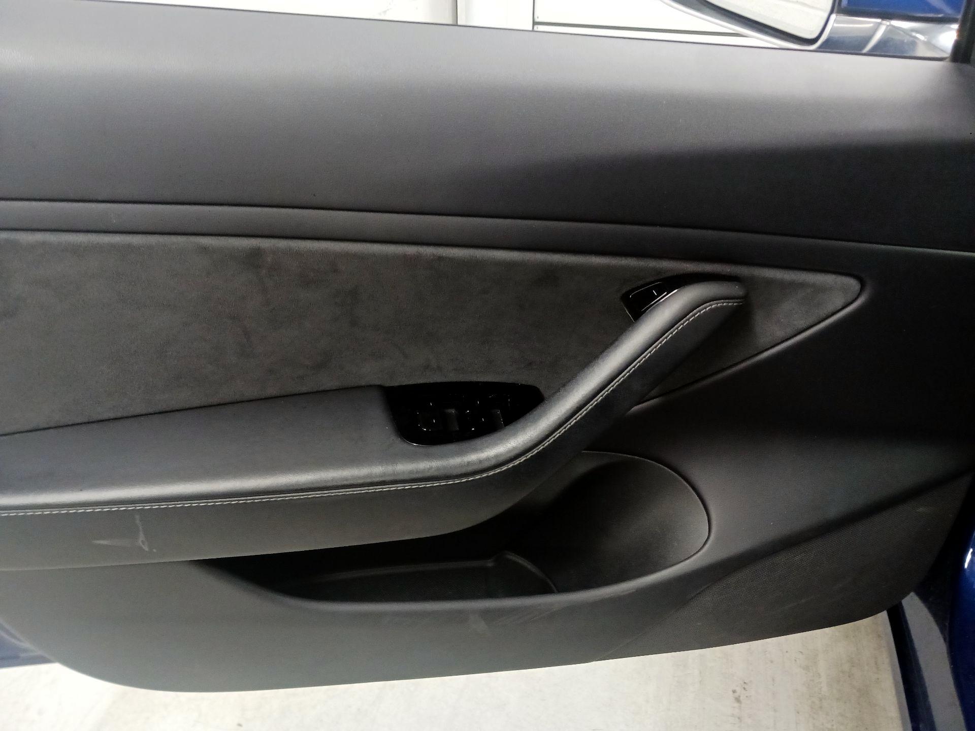 Thumbnail: 2019 Tesla Model 3 - 12