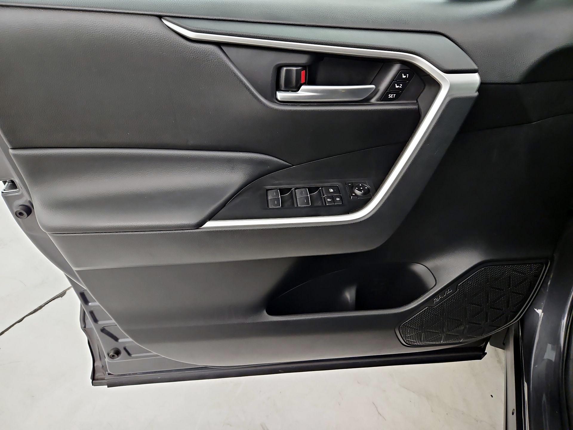 Thumbnail: 2023 Toyota RAV4 - 12