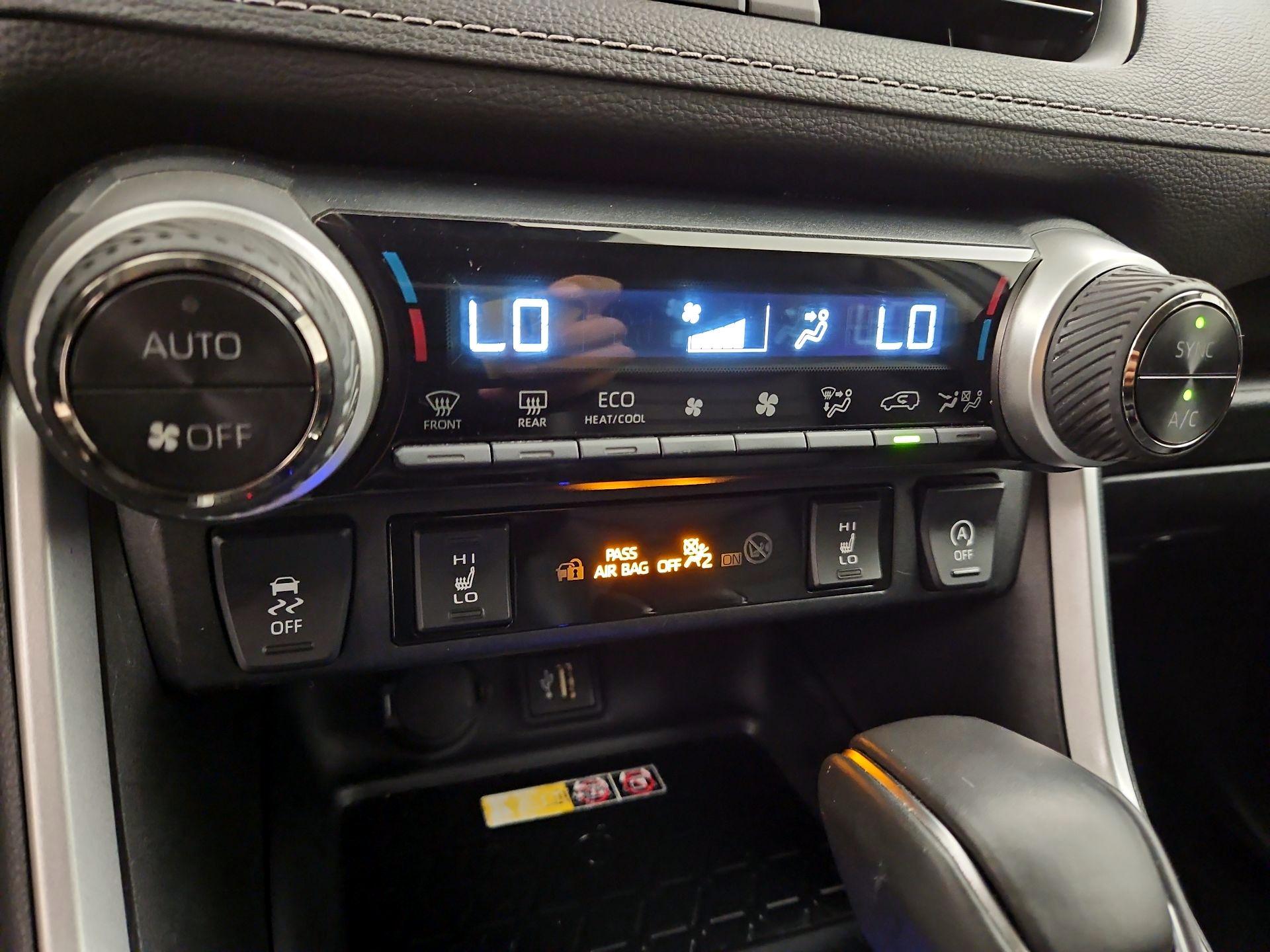 Thumbnail: 2023 Toyota RAV4 - 16