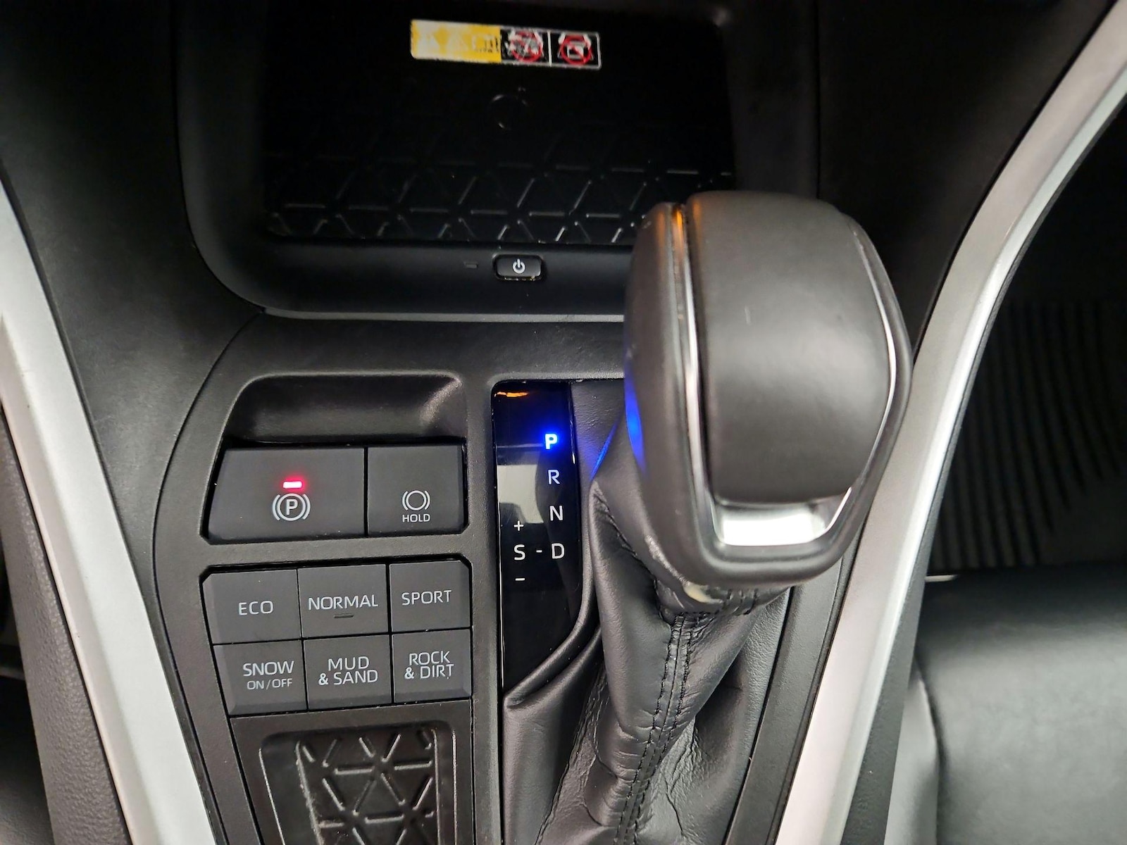2023 Toyota RAV4 XLE Premium - Photo 9